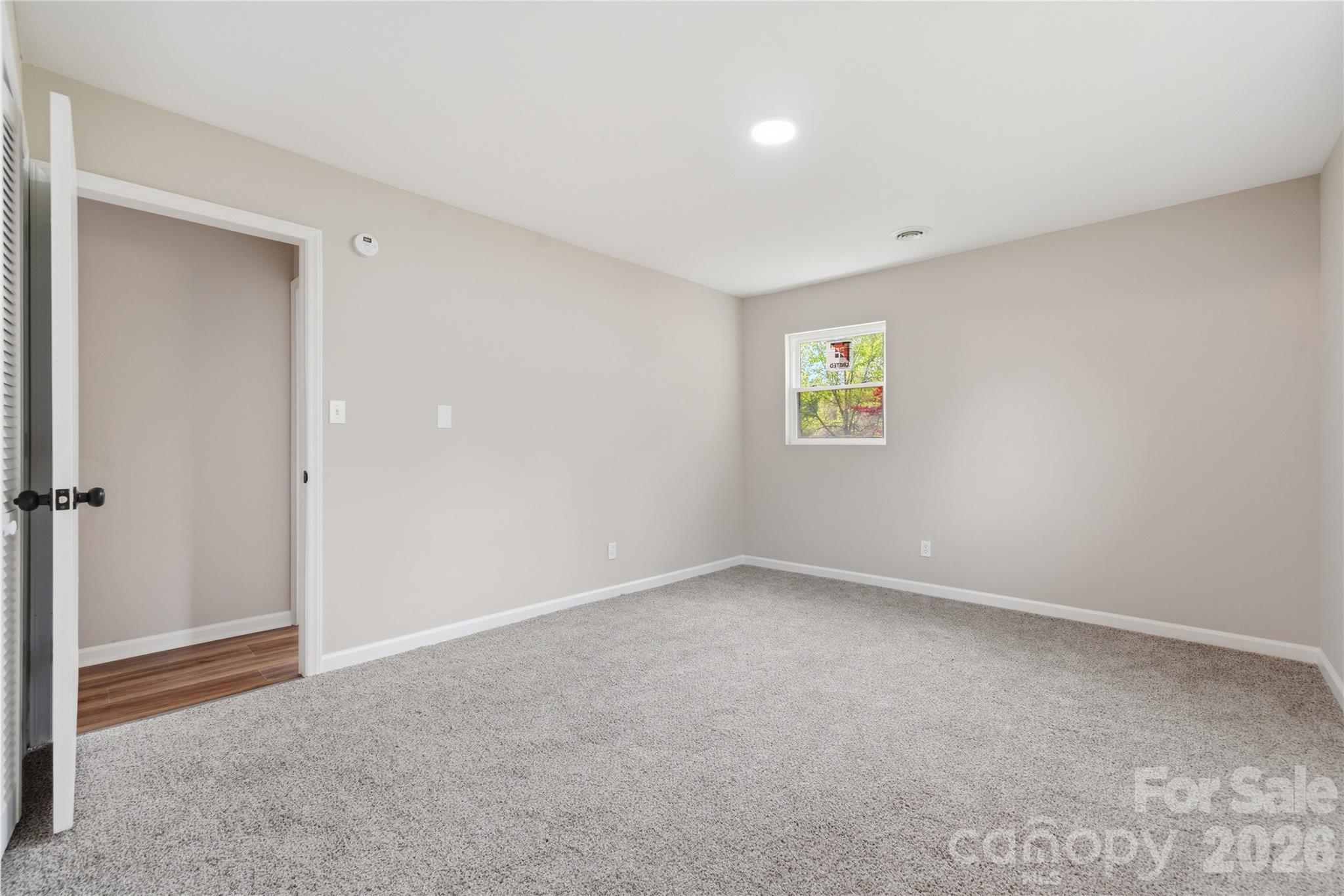 3285 Douglas Way Lane