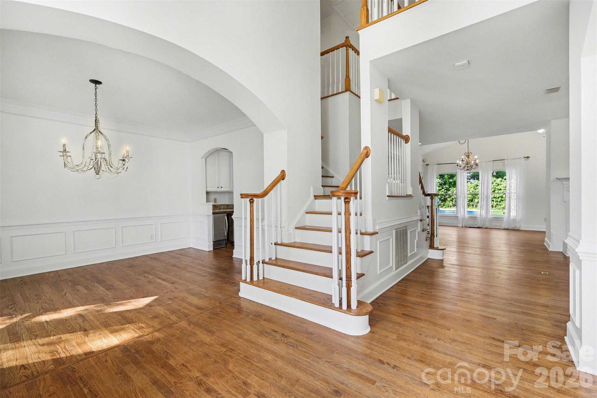 6123 Glen Manor Drive