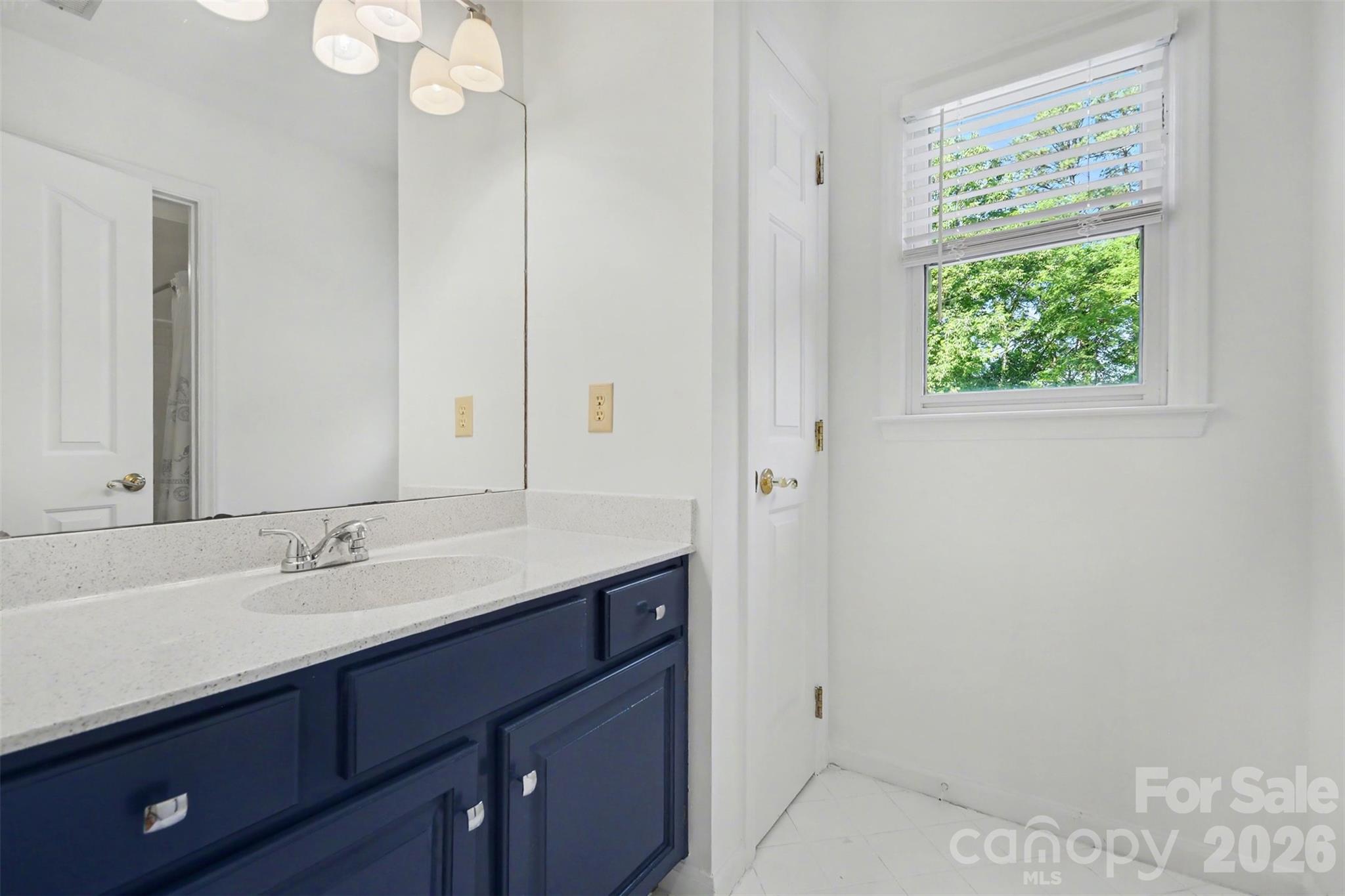 6123 Glen Manor Drive