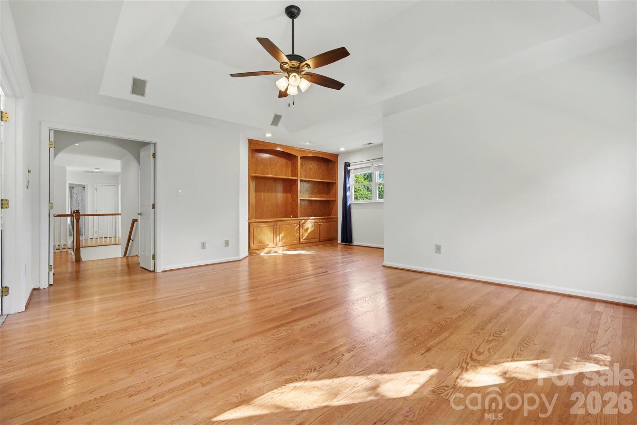 6123 Glen Manor Drive