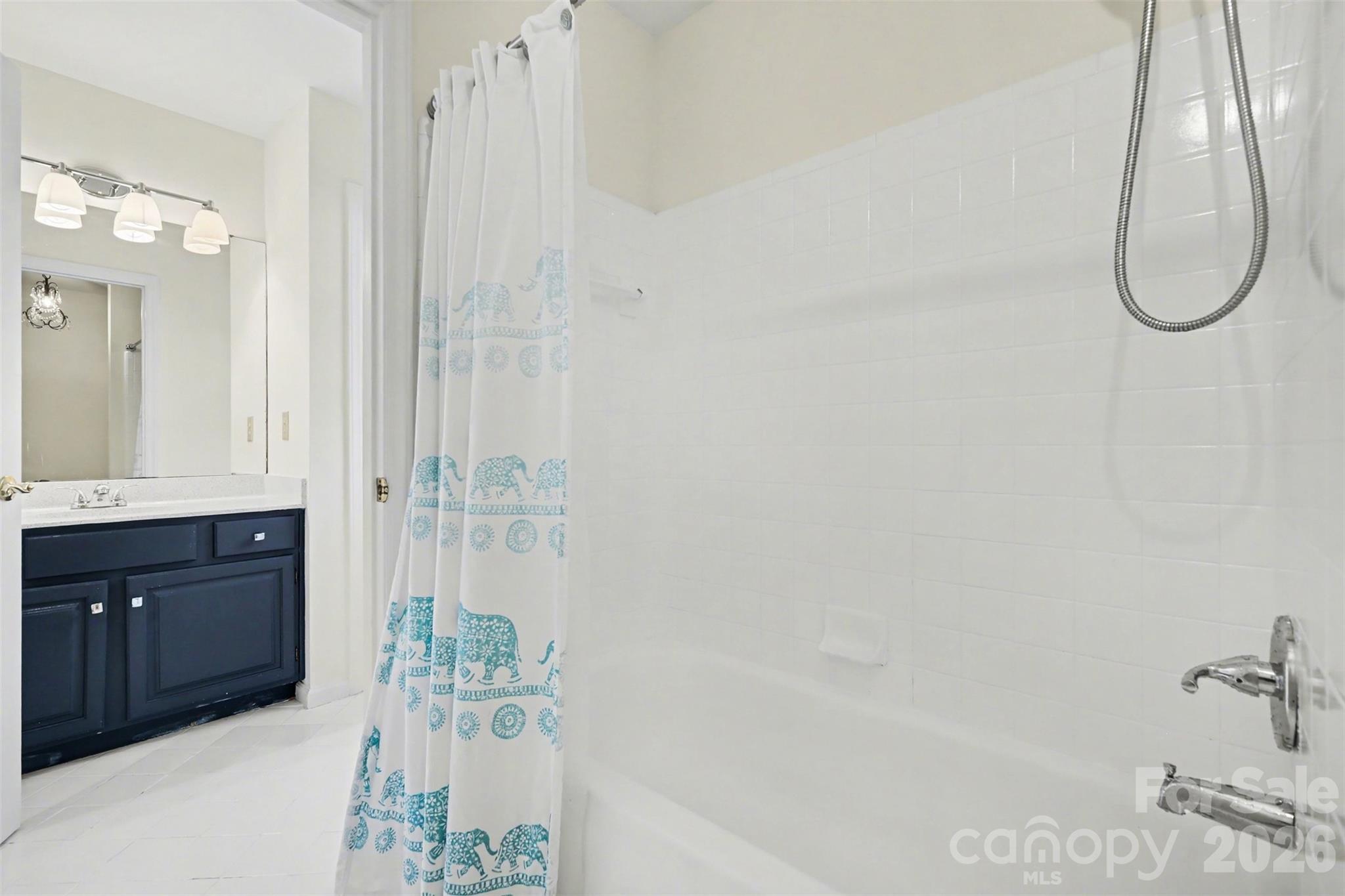 6123 Glen Manor Drive