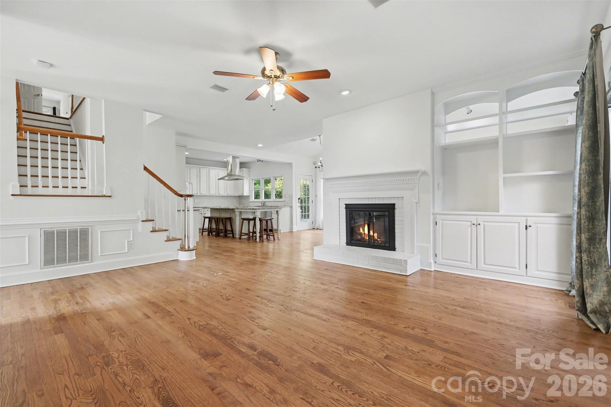 6123 Glen Manor Drive