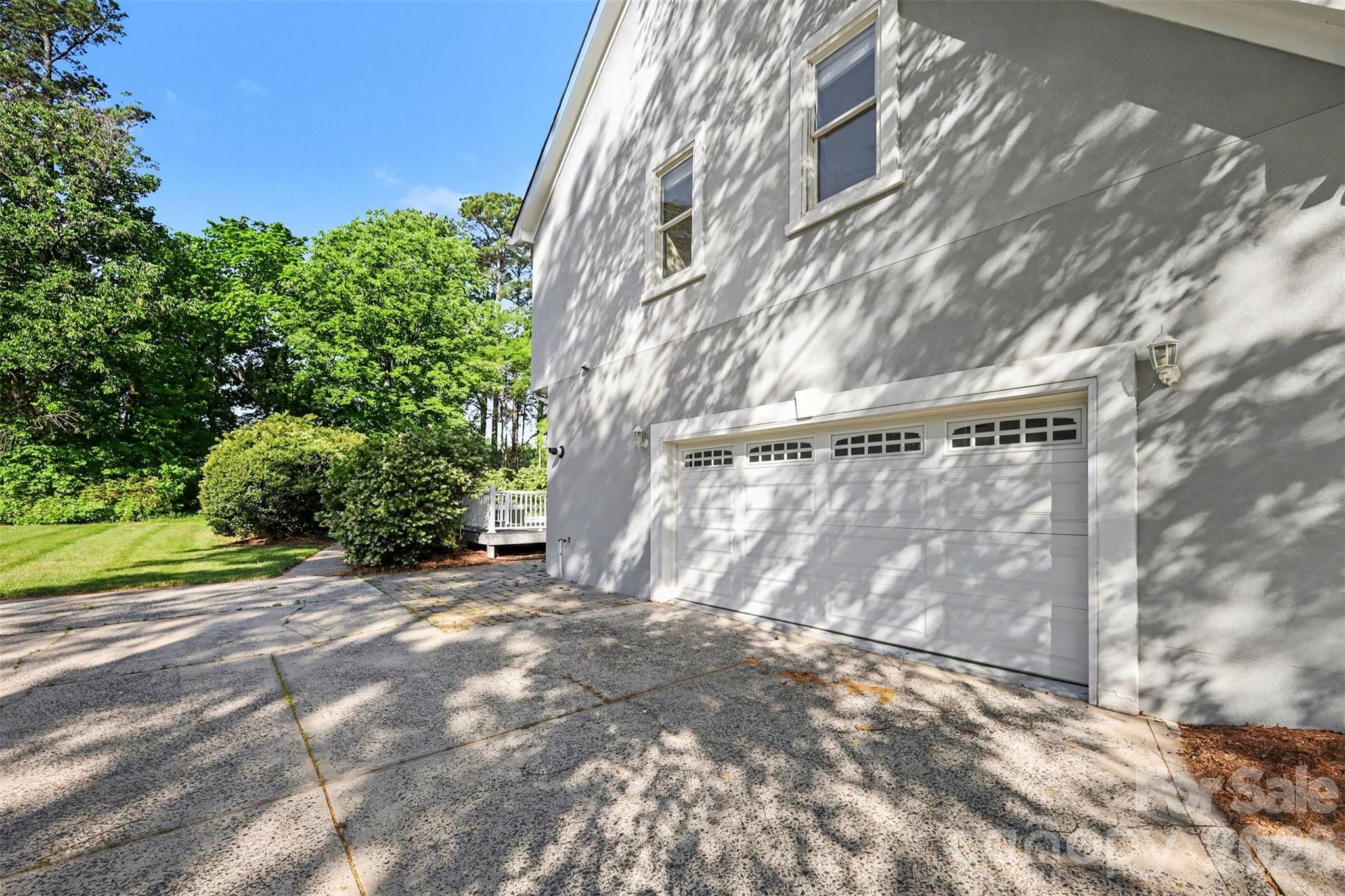 6123 Glen Manor Drive