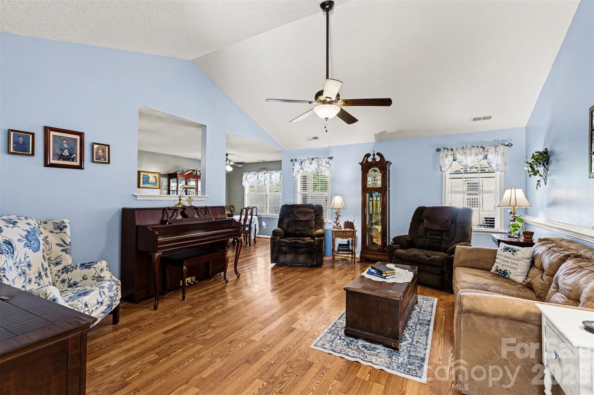 3105 Kelly Grove Lane