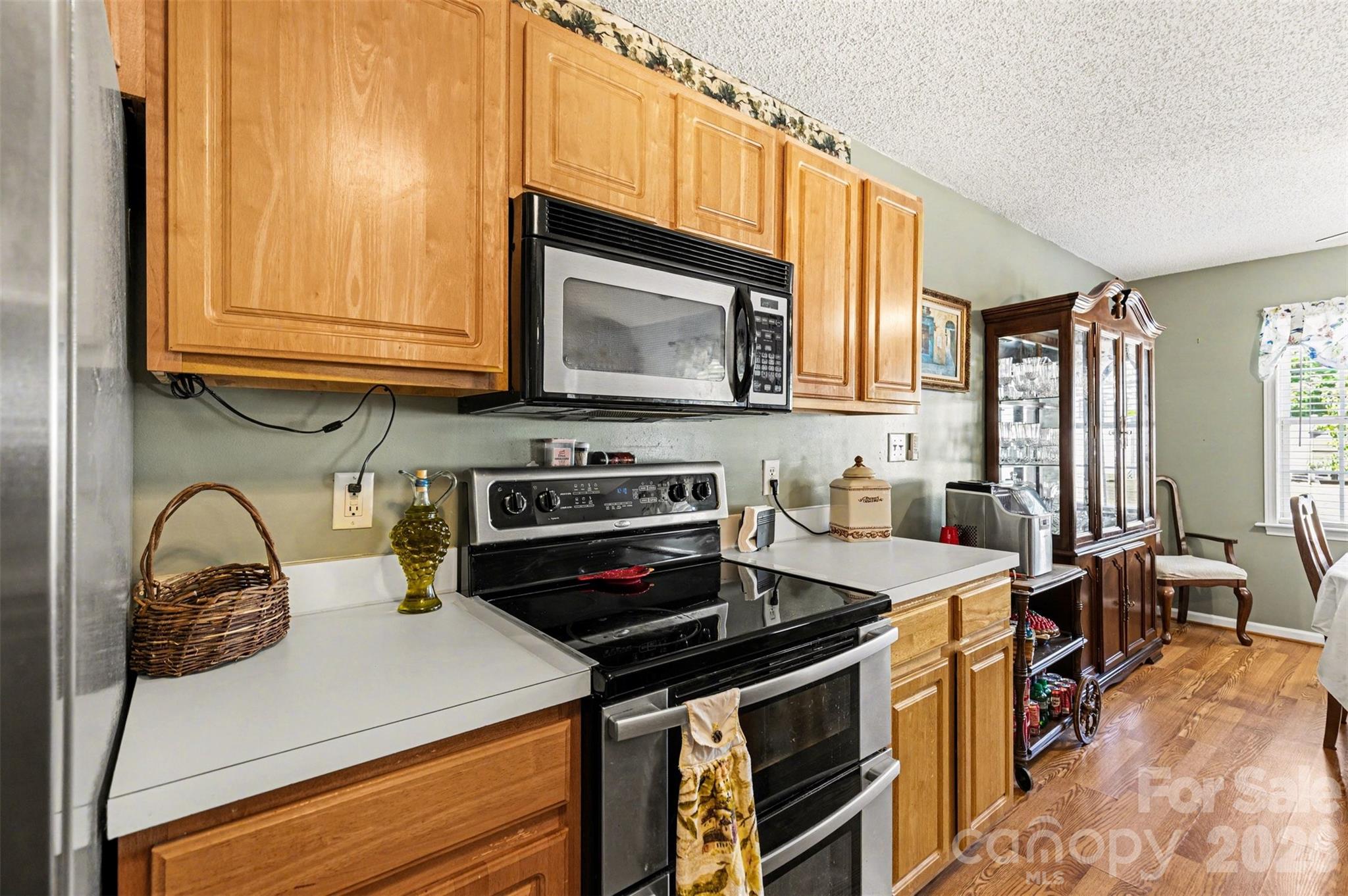 3105 Kelly Grove Lane