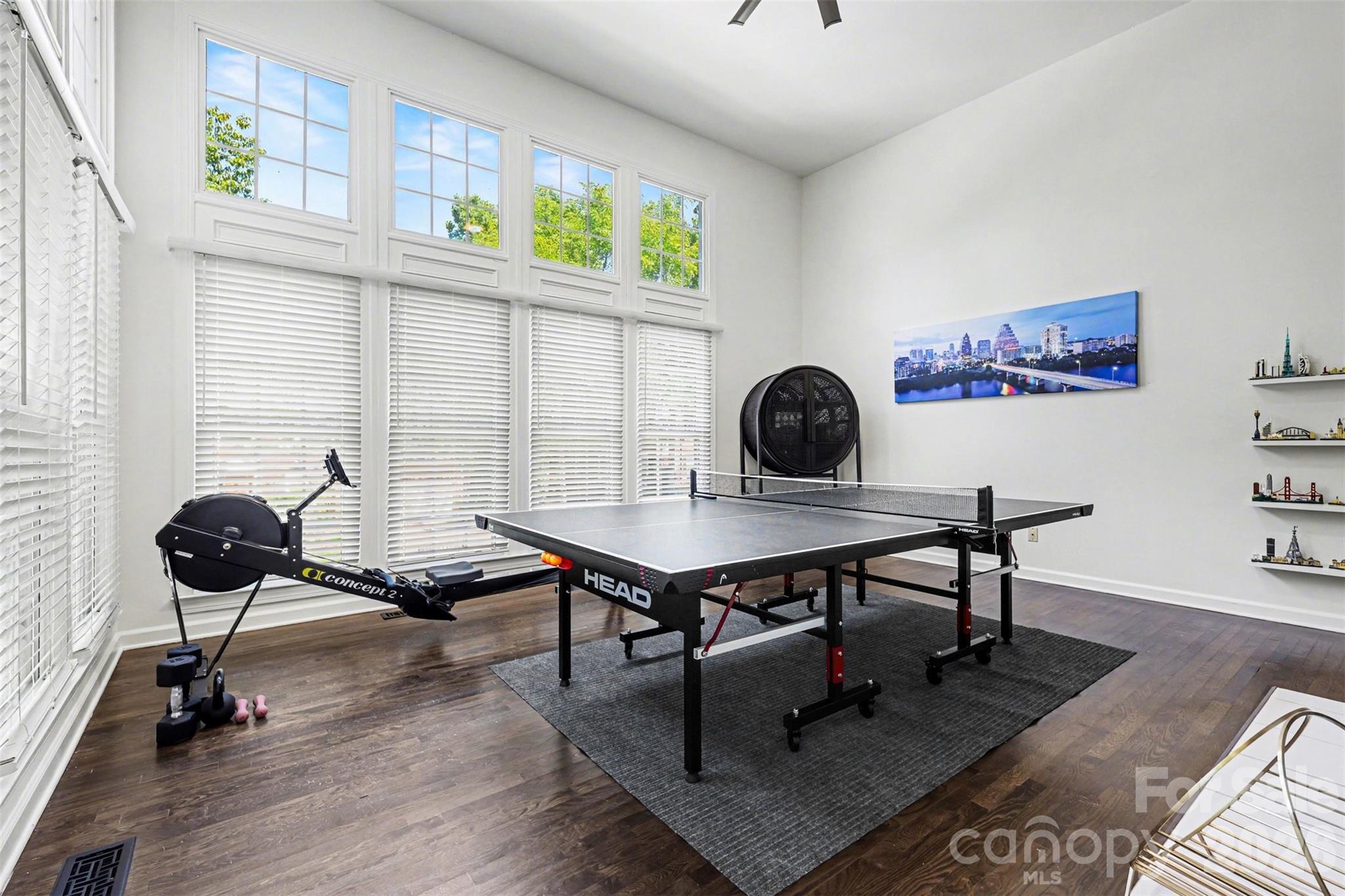 6213 Knightsgate Court