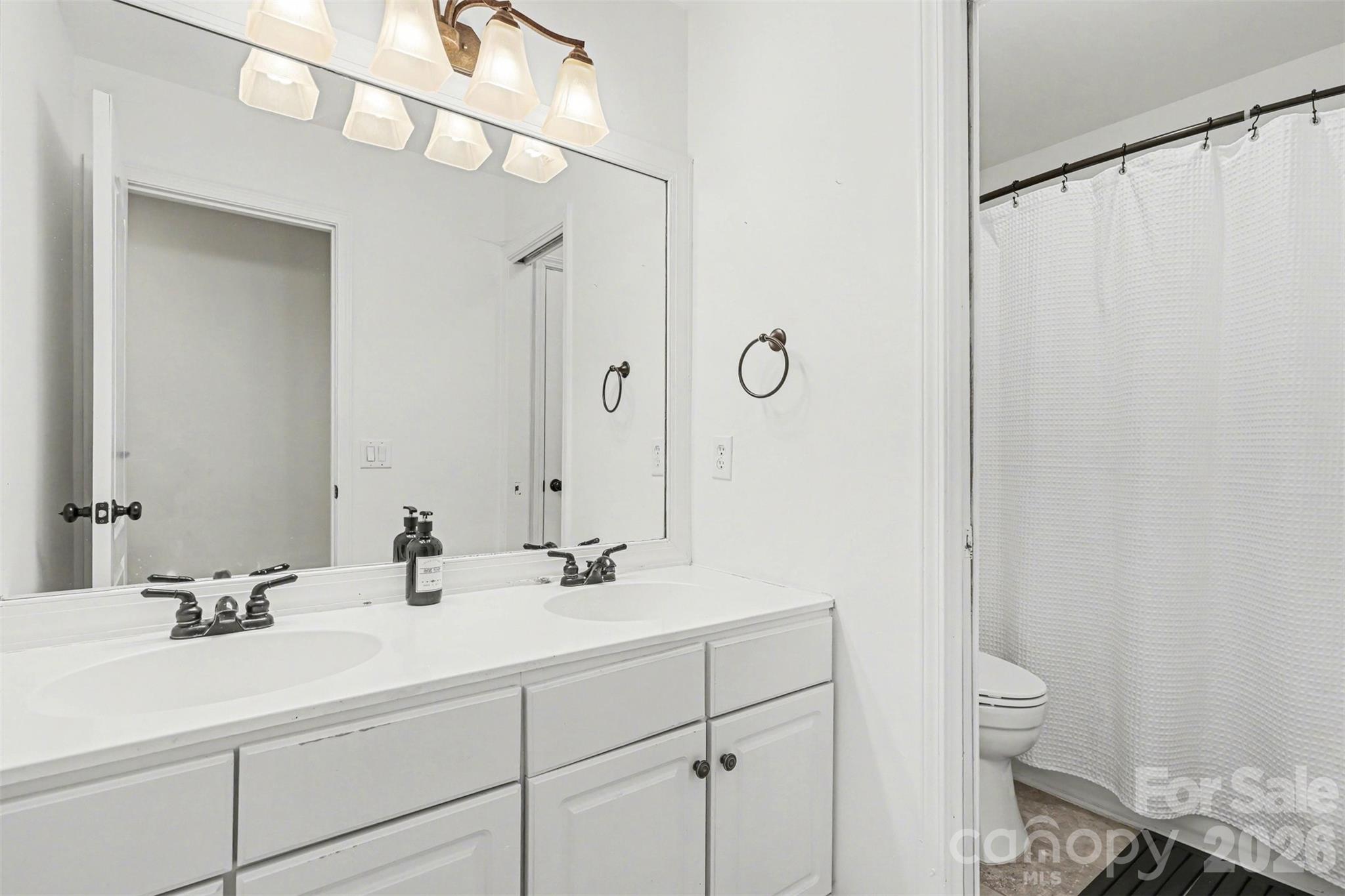 6213 Knightsgate Court