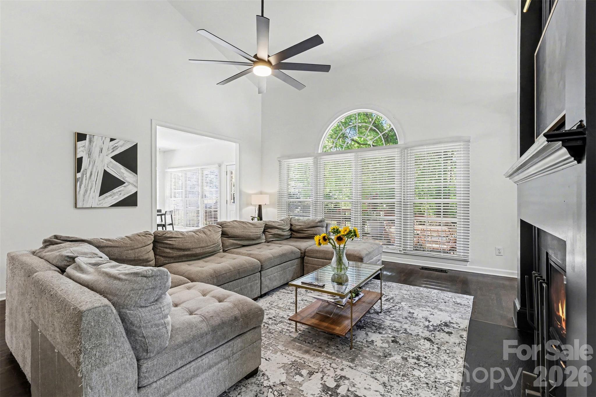 6213 Knightsgate Court