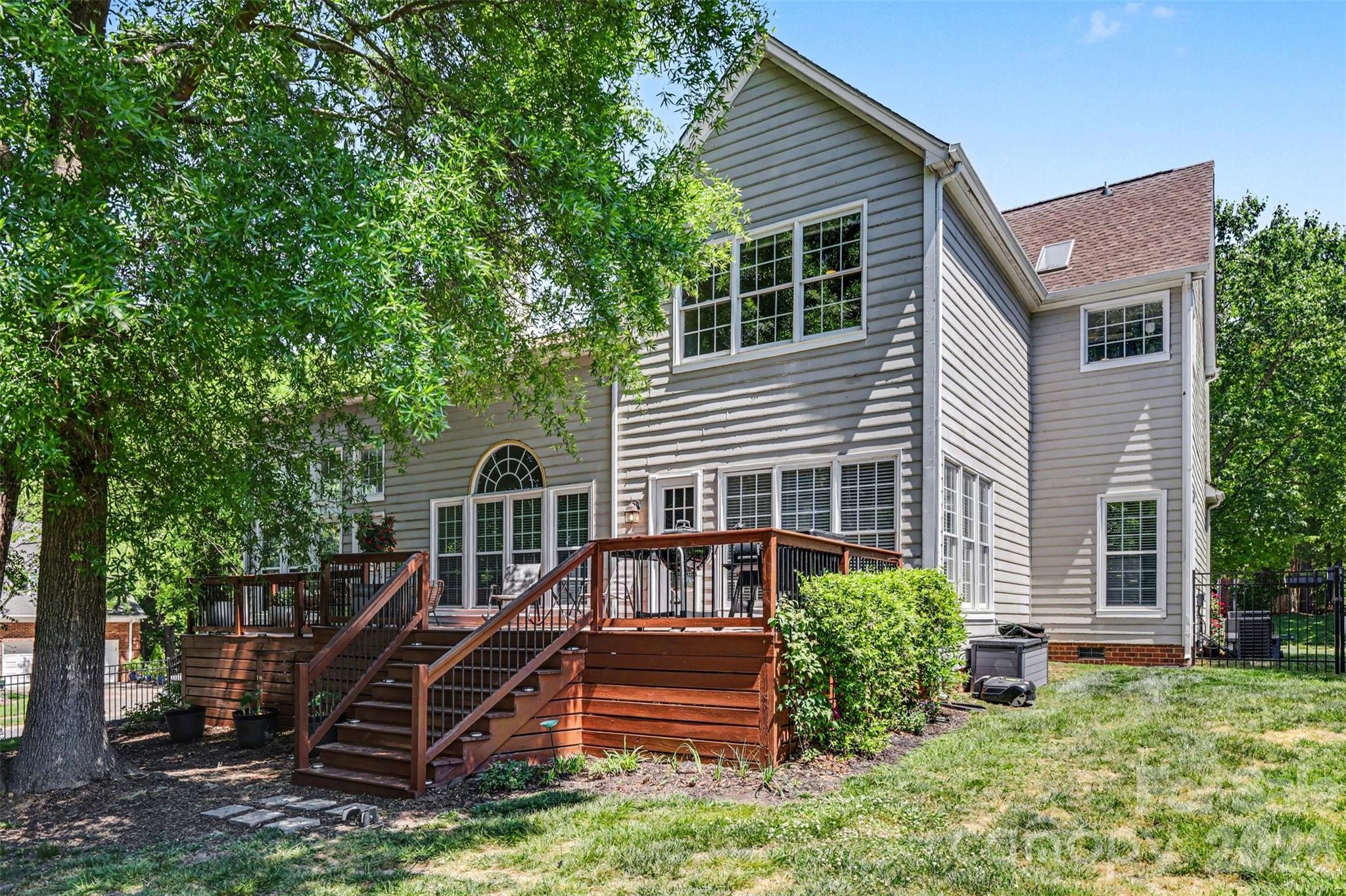 6213 Knightsgate Court