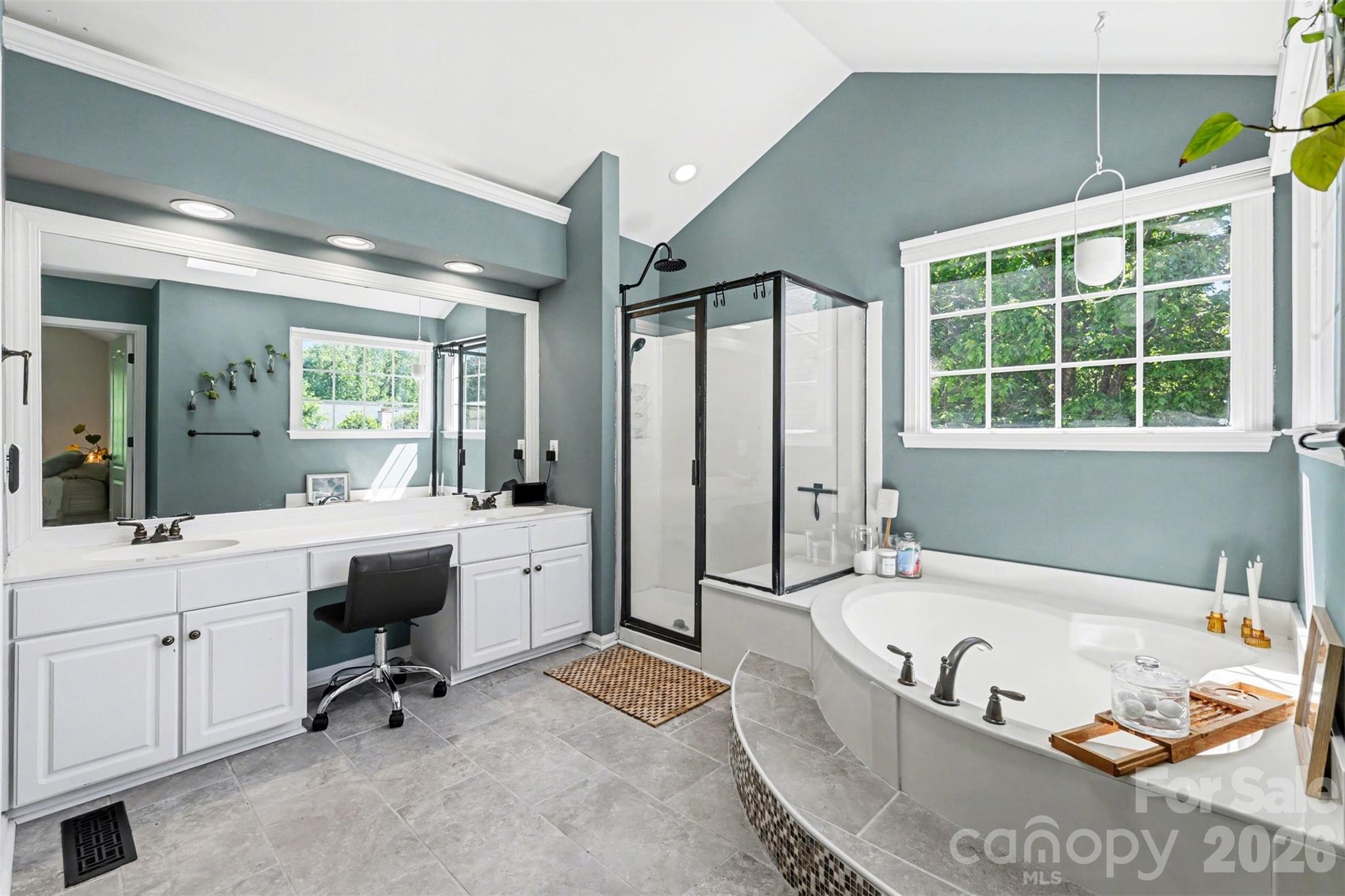 6213 Knightsgate Court