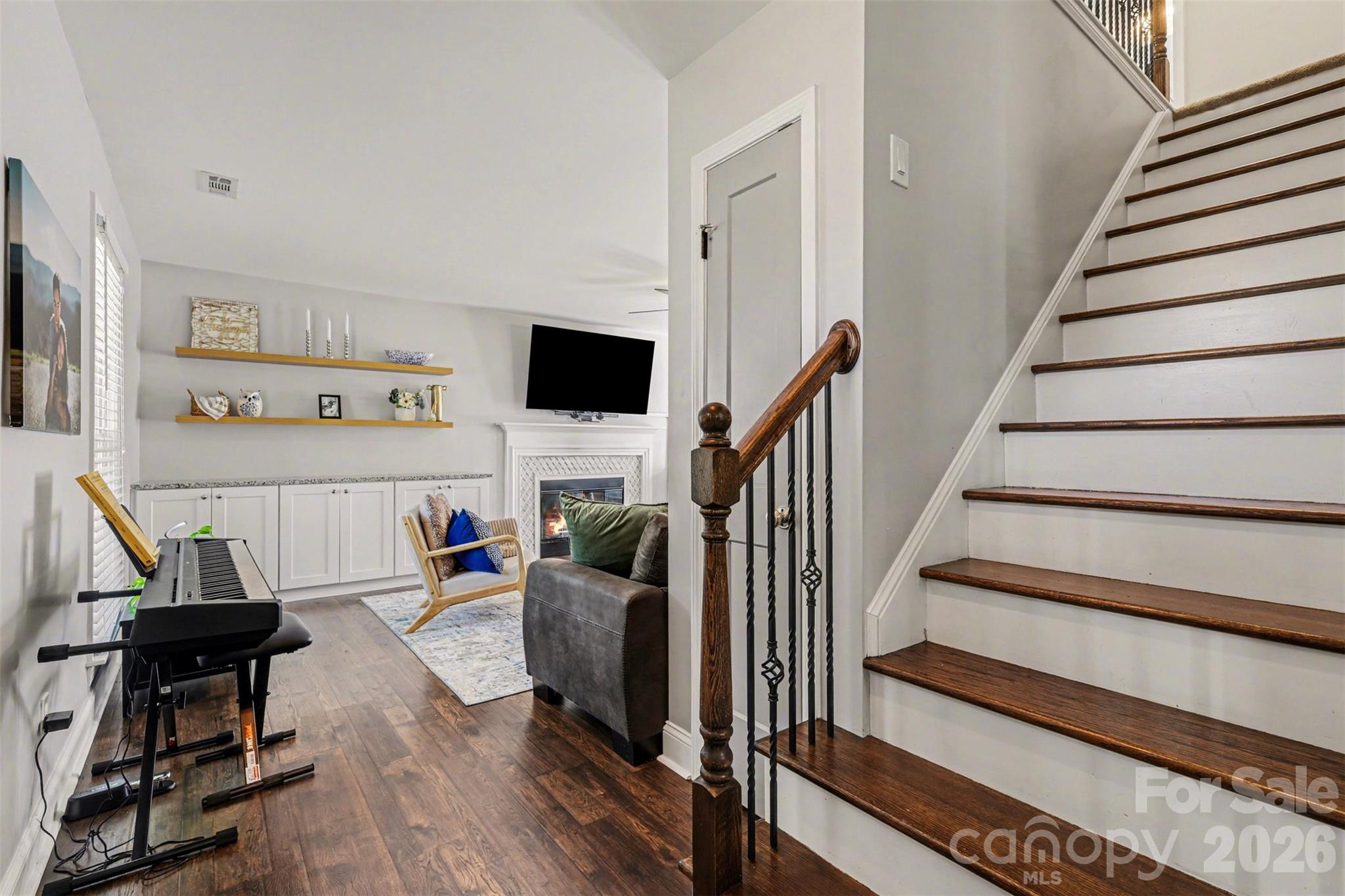8536 Ochre Drive
