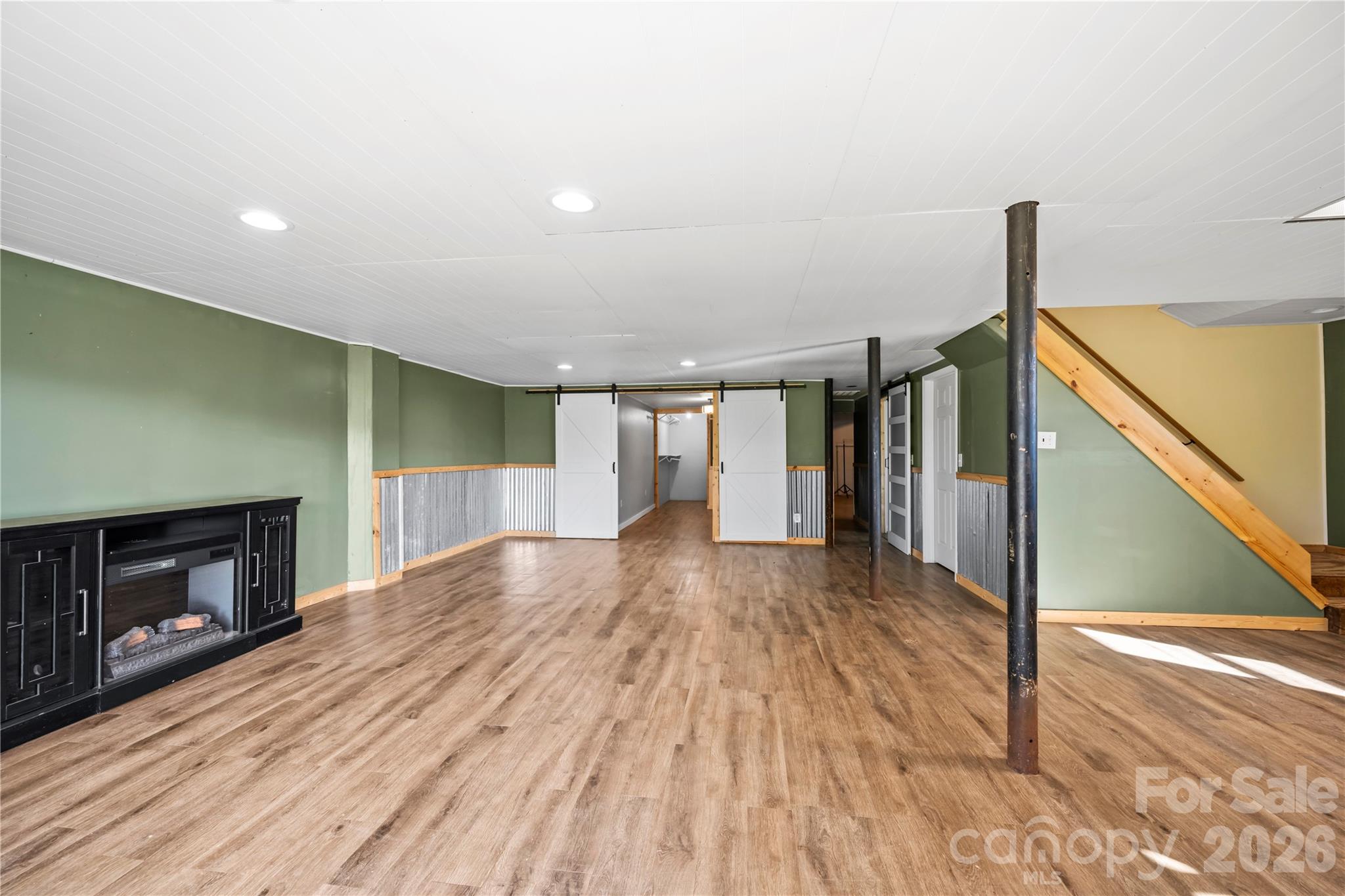882 Queentown Road