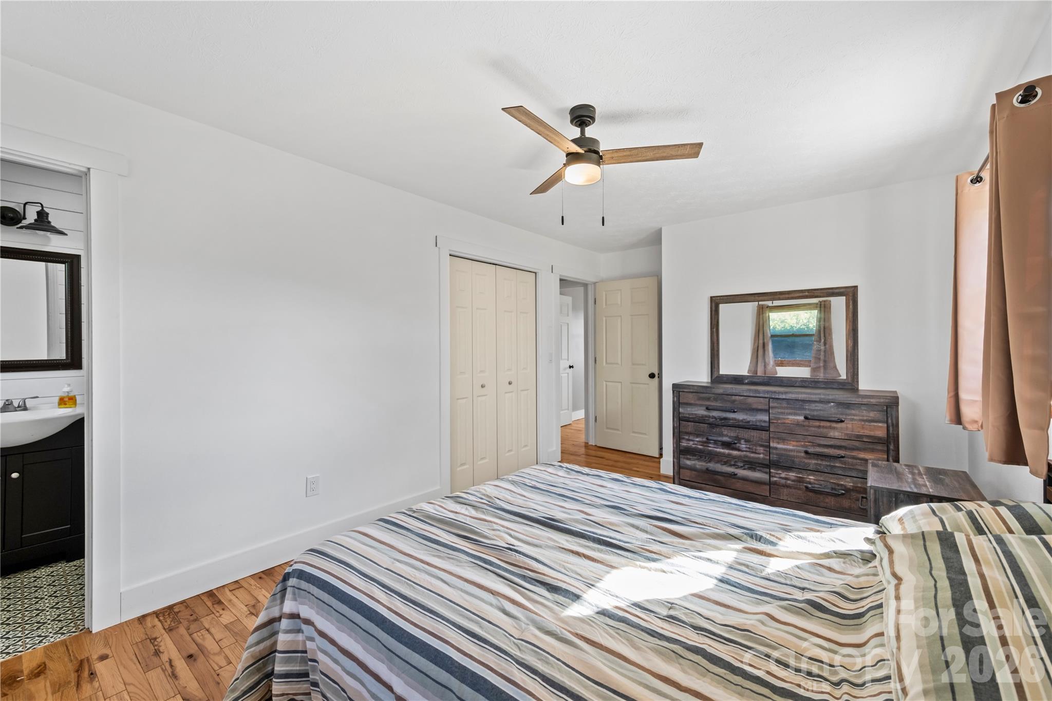882 Queentown Road
