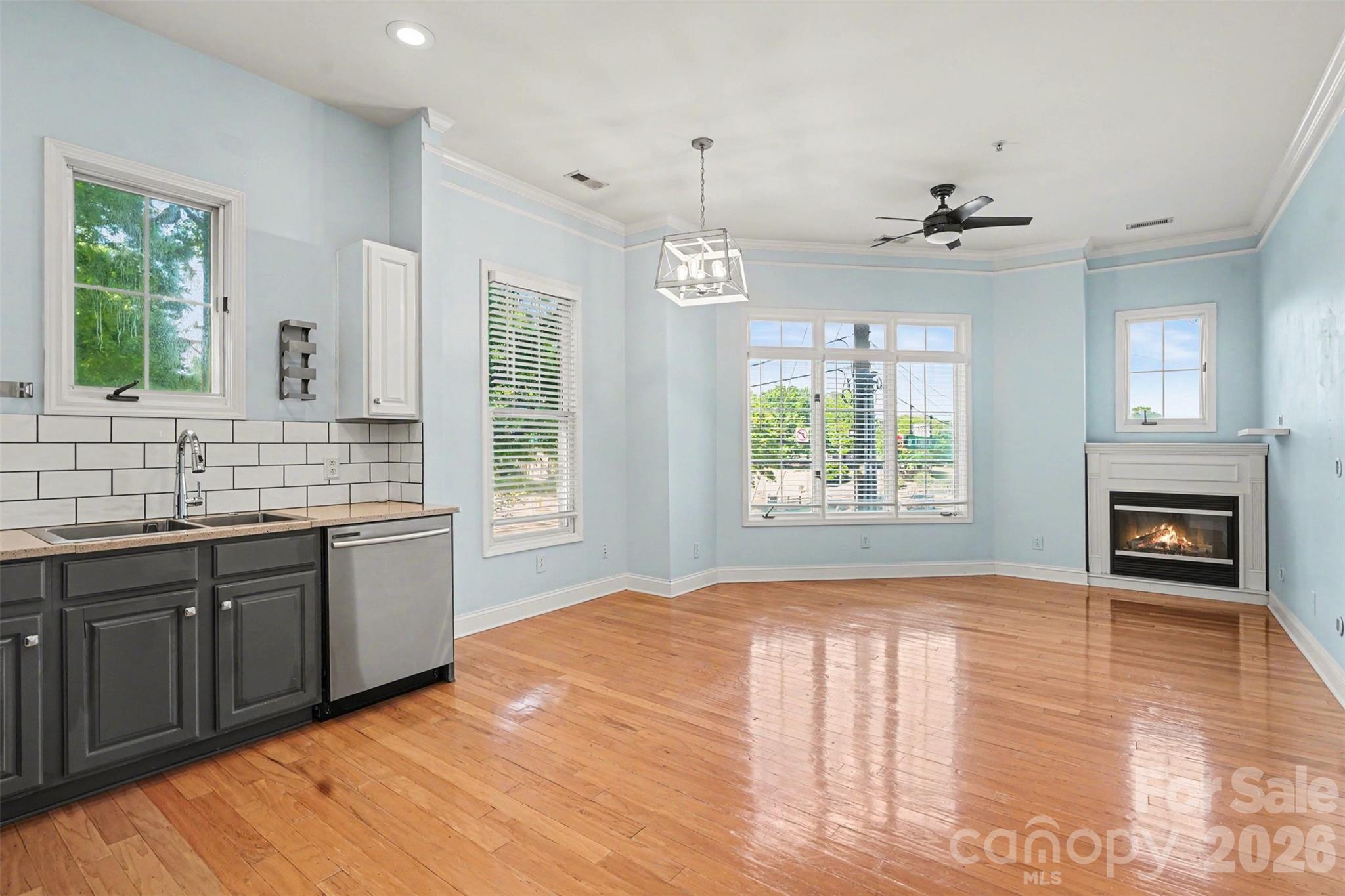 780 N Davidson Street Unit: 1208