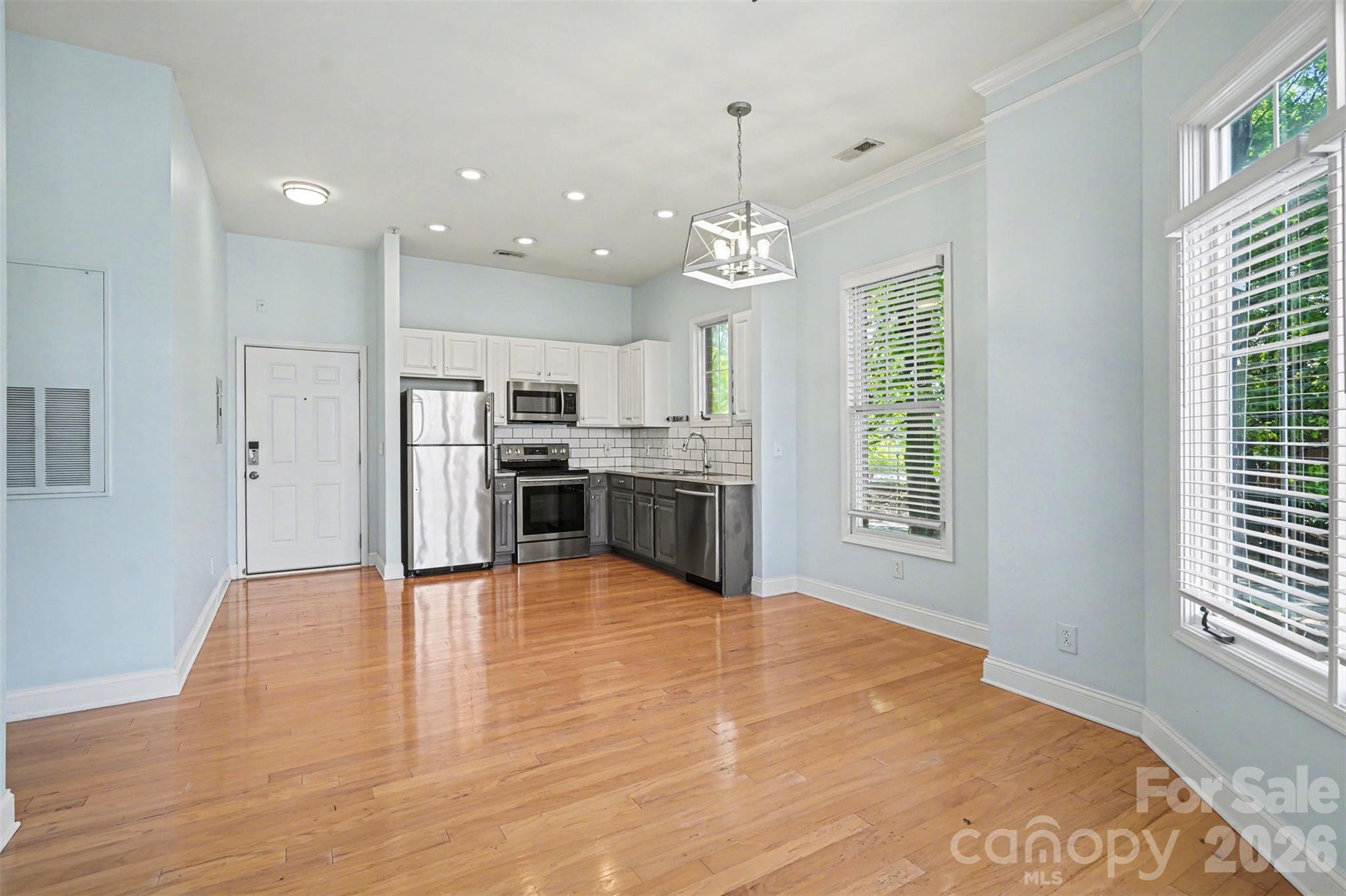 780 N Davidson Street Unit: 1208