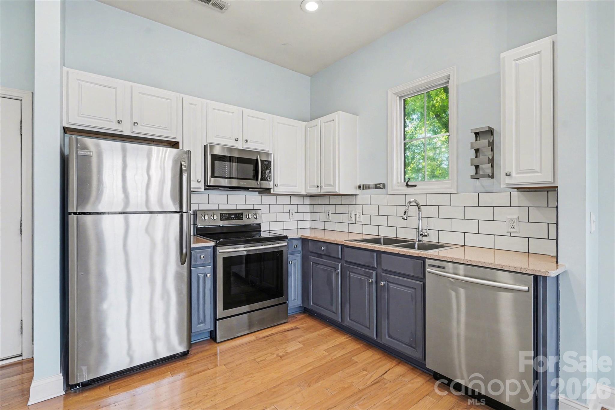 780 N Davidson Street Unit: 1208