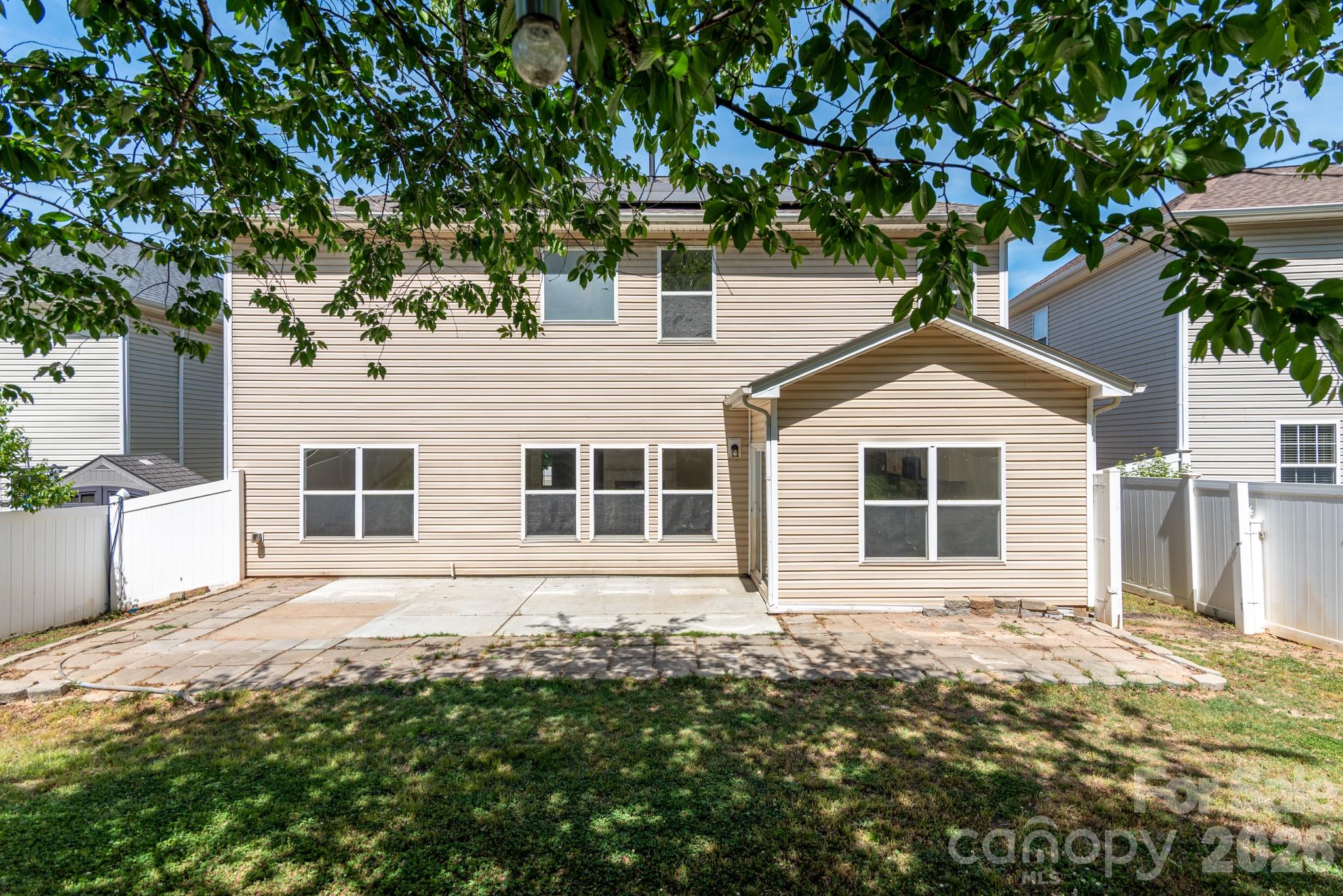 123 Glade Valley Avenue