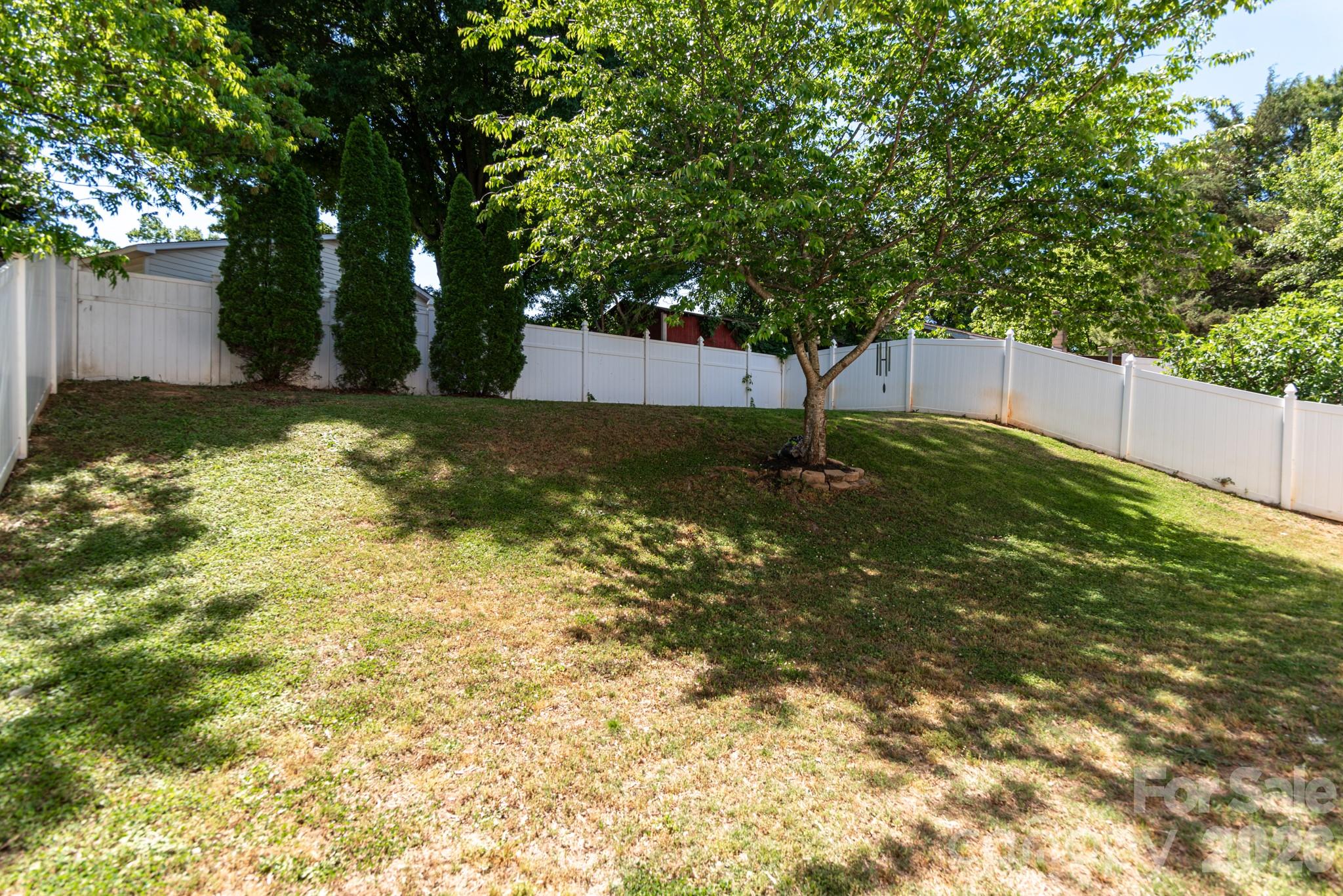 123 Glade Valley Avenue