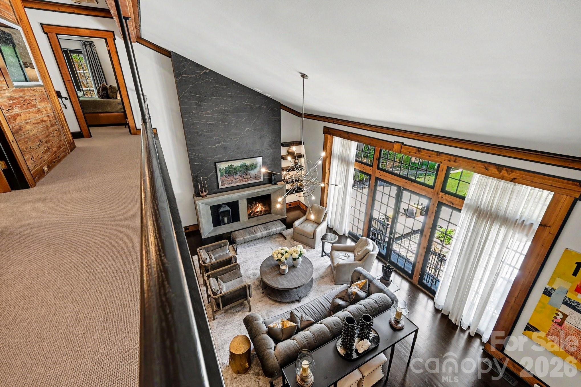 1516 Queens Road W