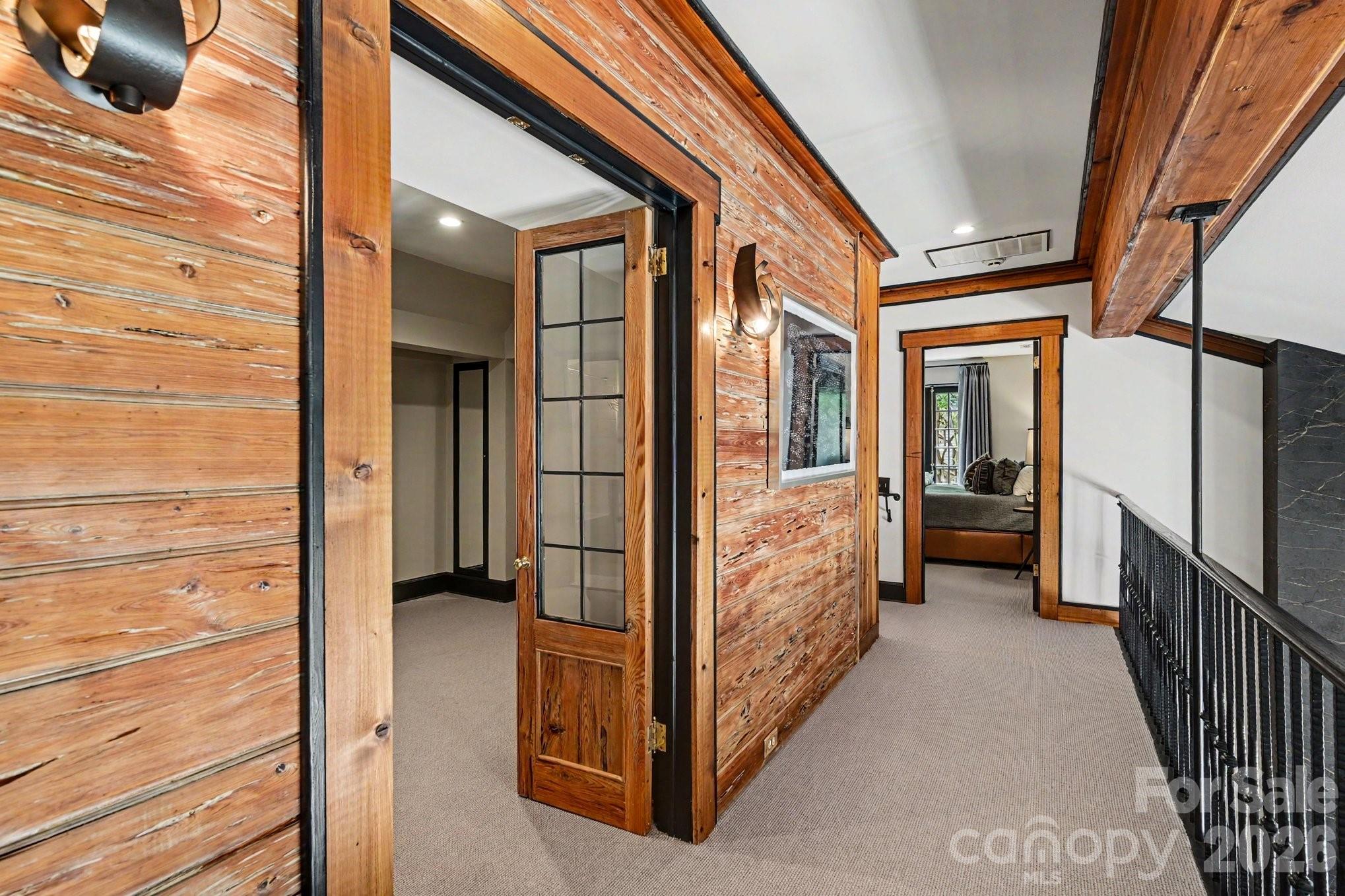 1516 Queens Road W