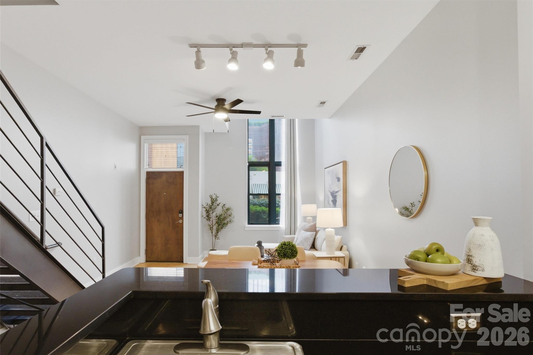 115 E Park Avenue Unit: 109