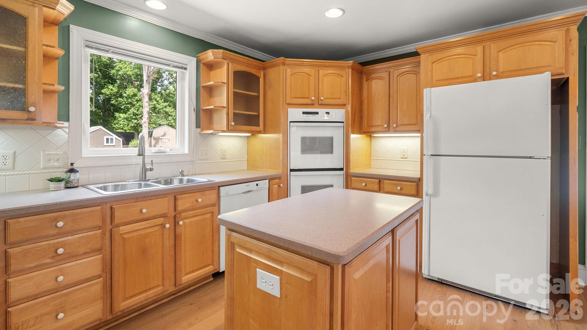 8809 Fairview Road