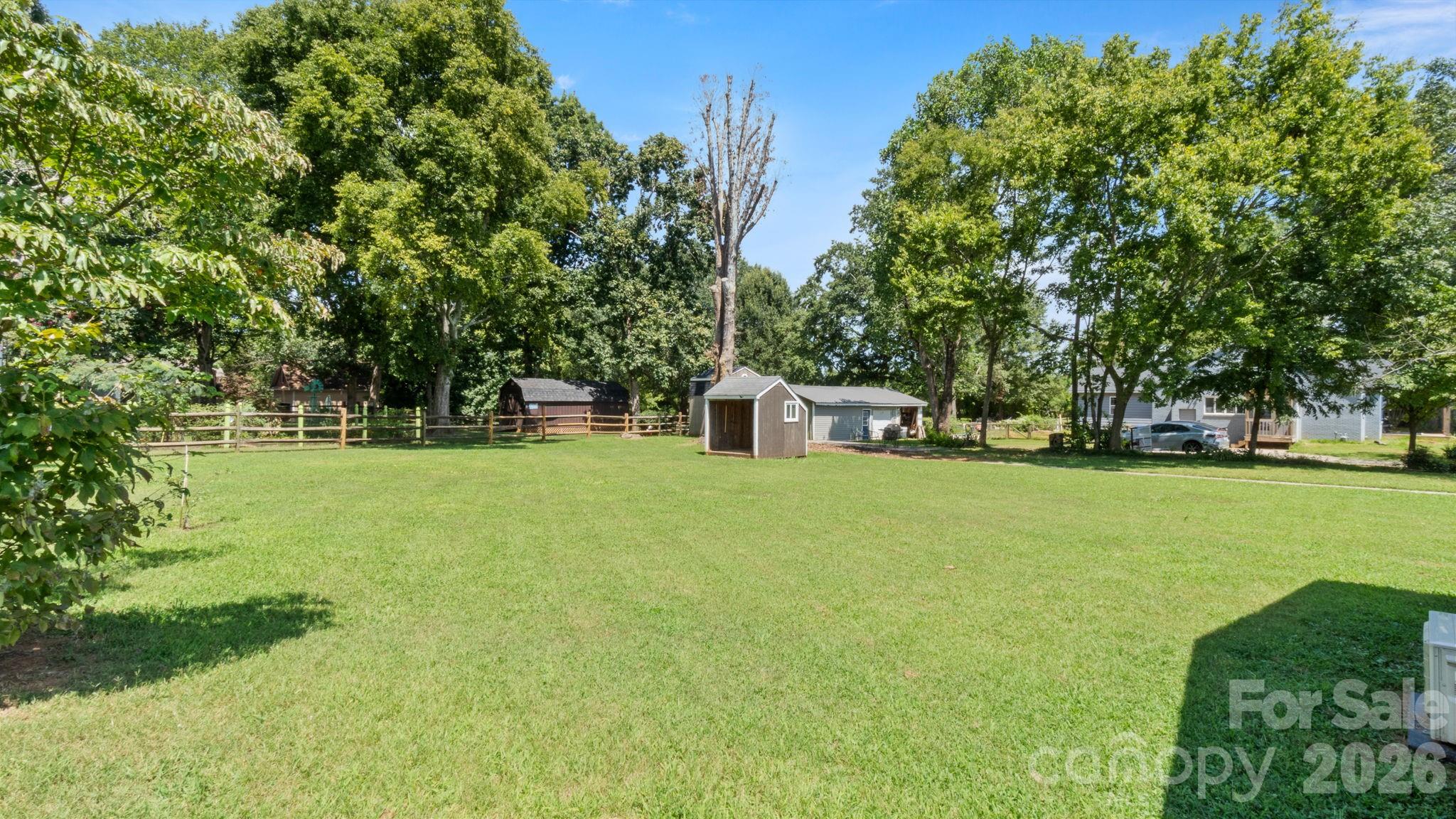 8809 Fairview Road