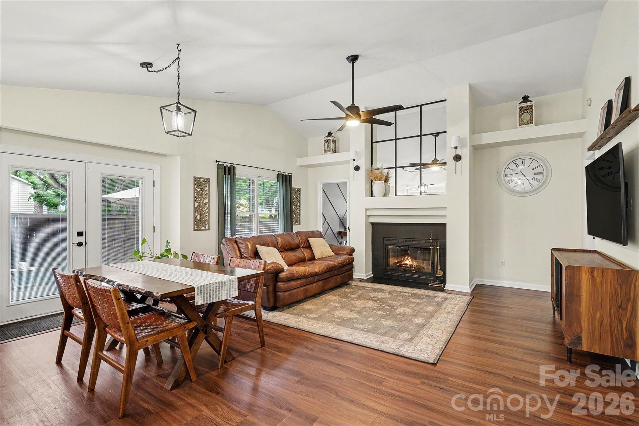 7450 Crestside Lane