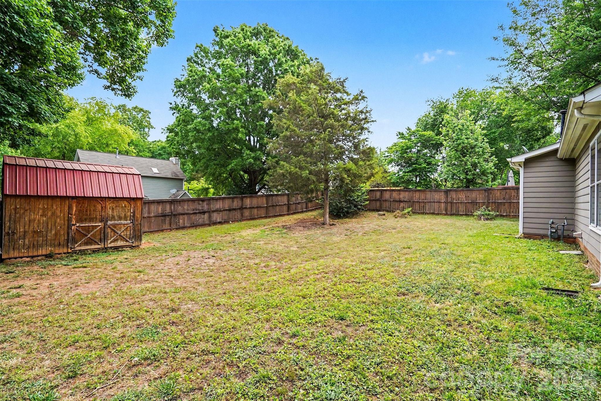 7450 Crestside Lane