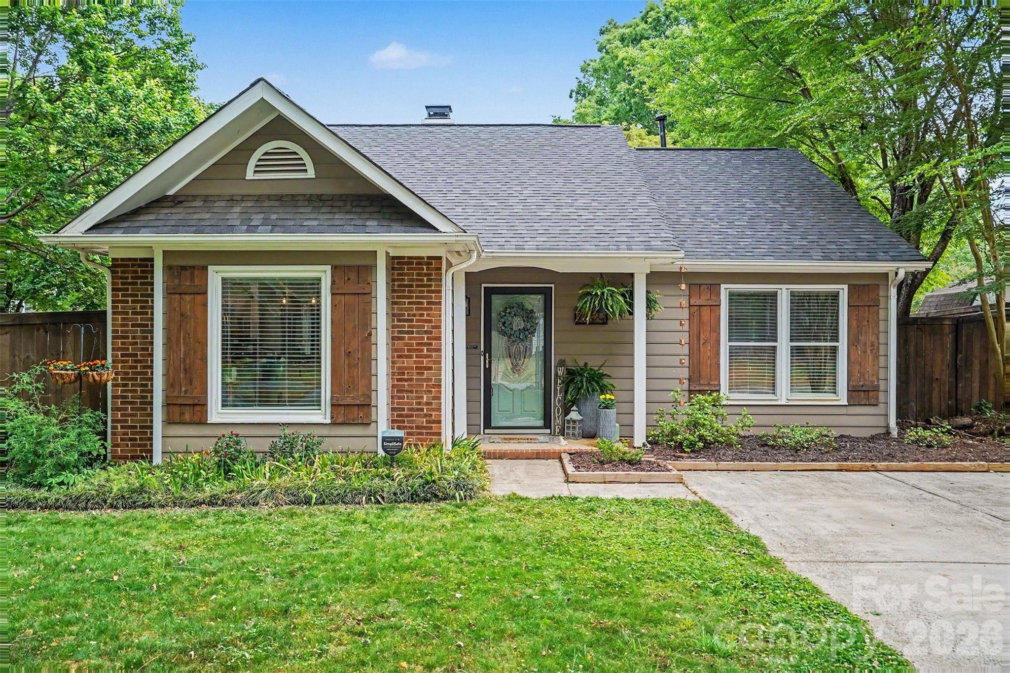 7450 Crestside Lane
