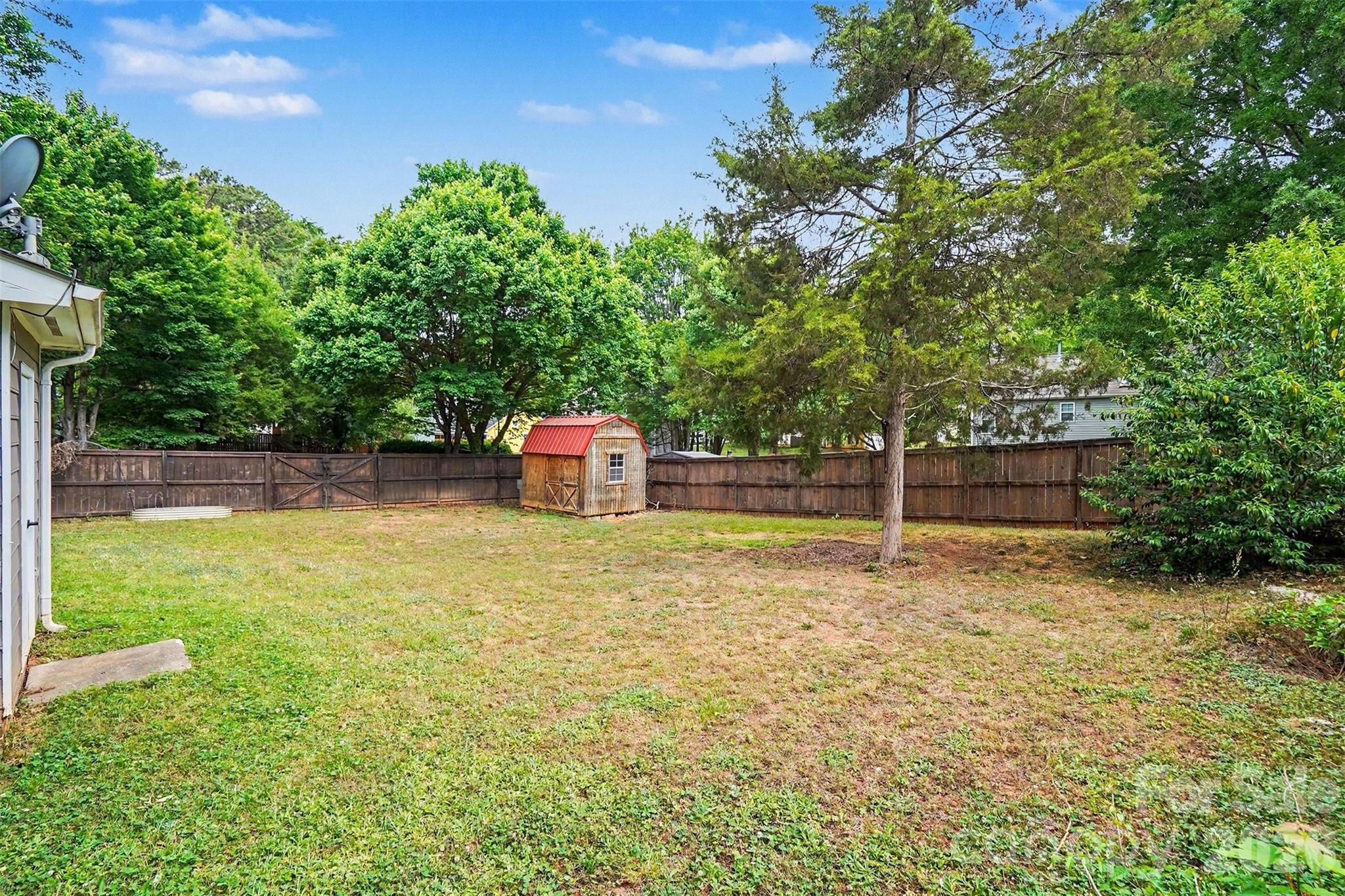 7450 Crestside Lane