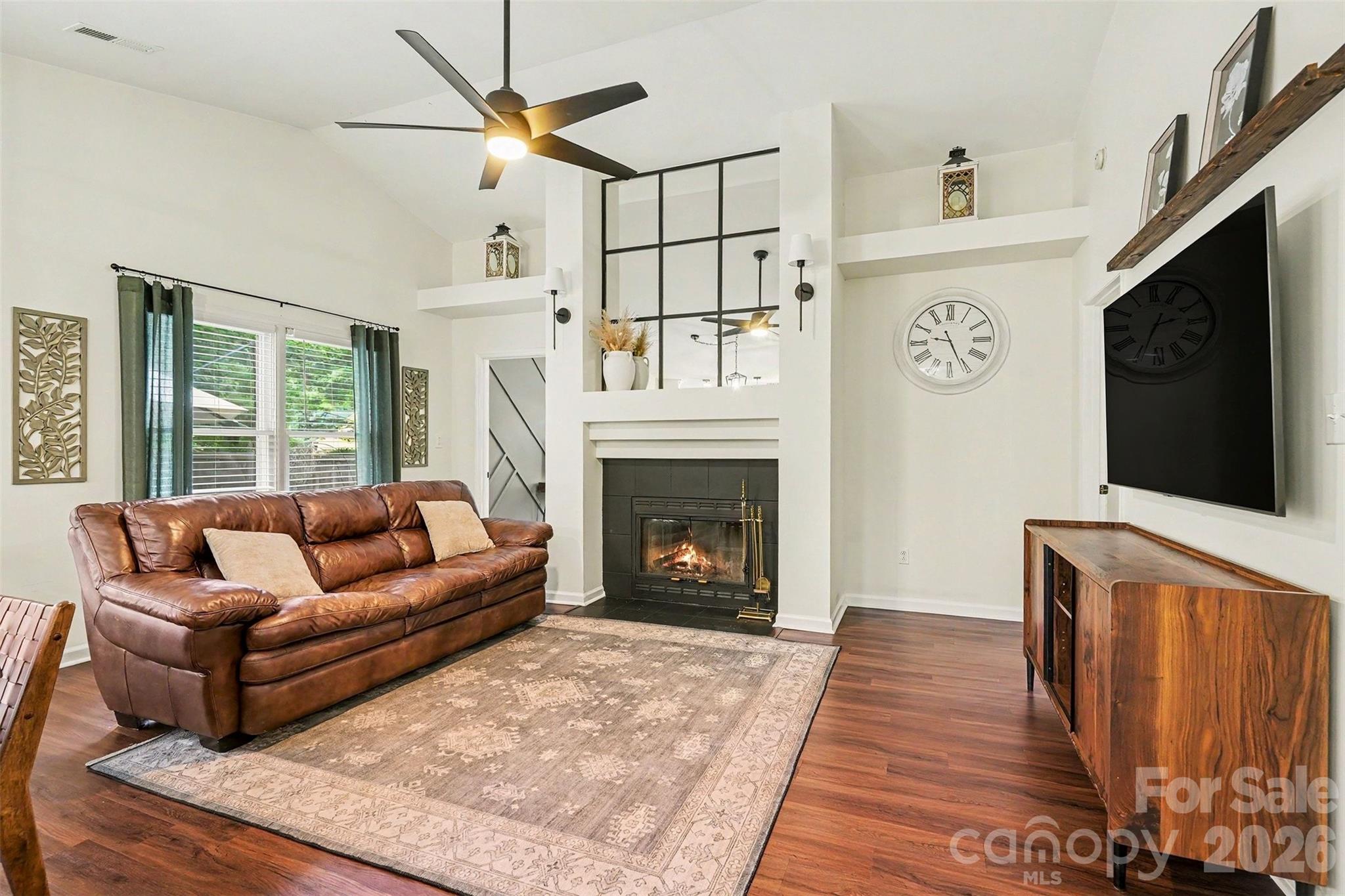 7450 Crestside Lane