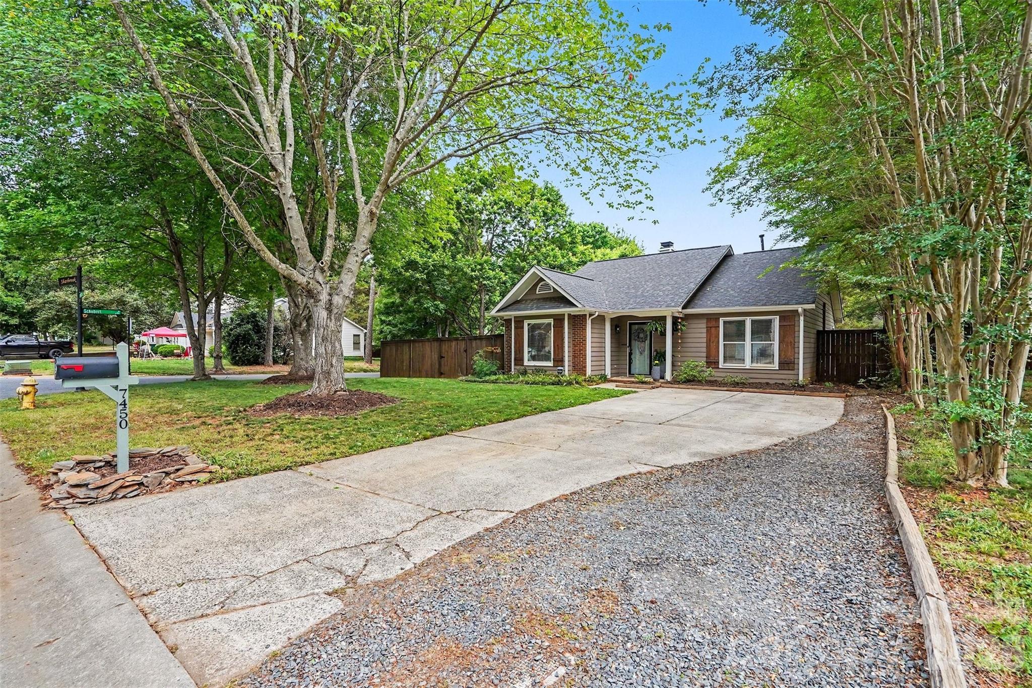 7450 Crestside Lane