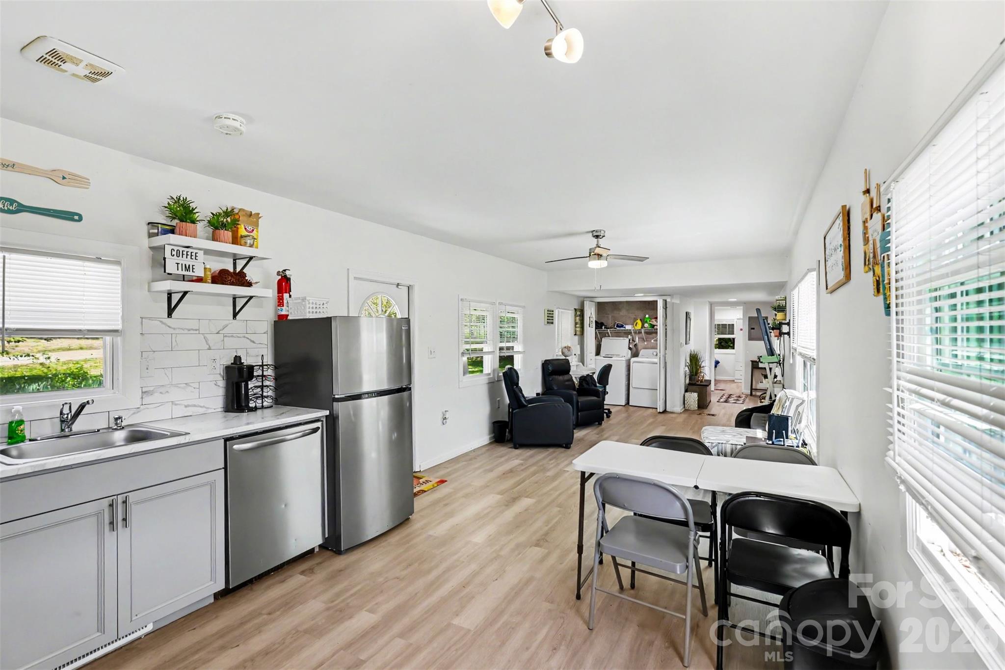 9937 Harwood Lane