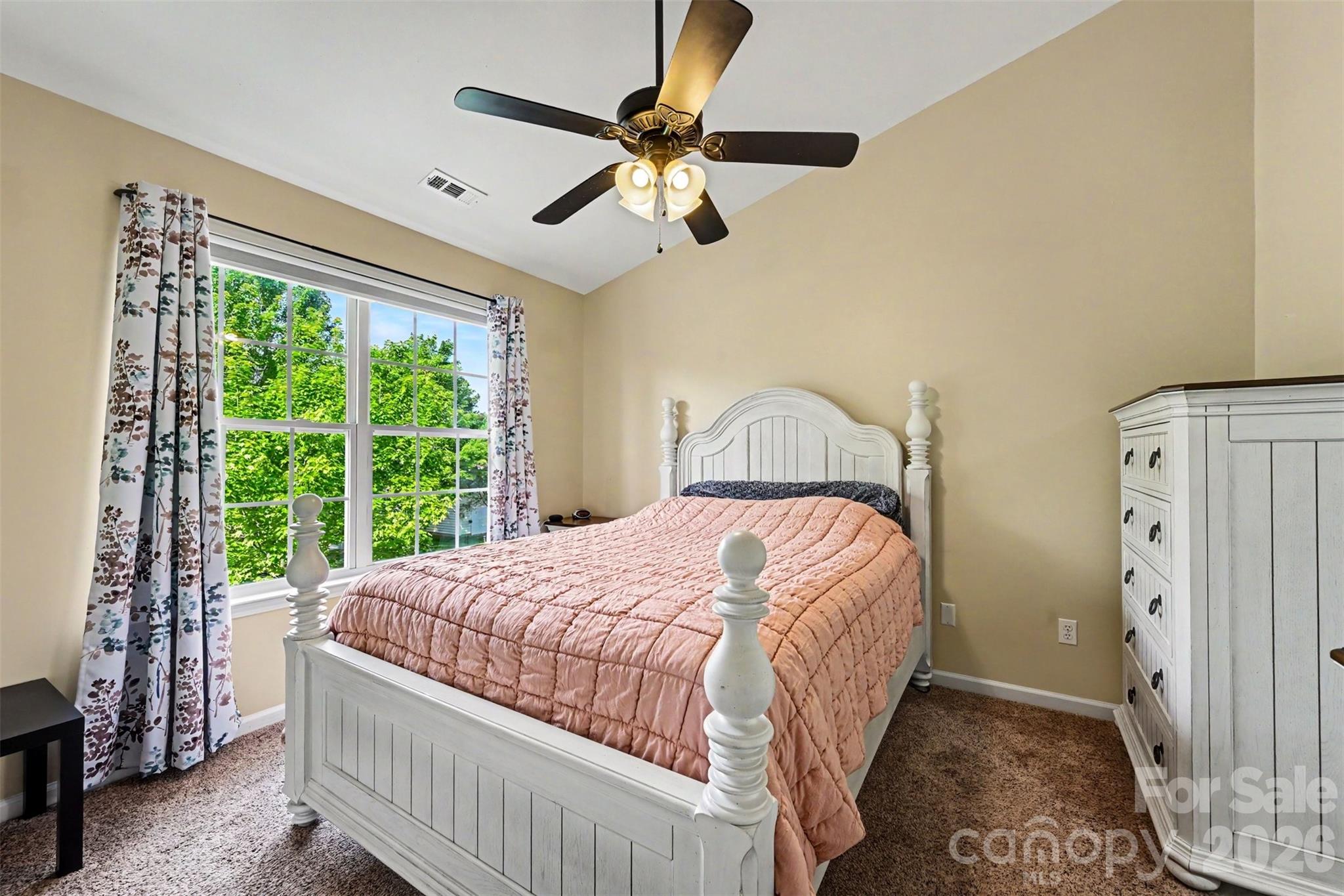 1033 Woodglen Lane