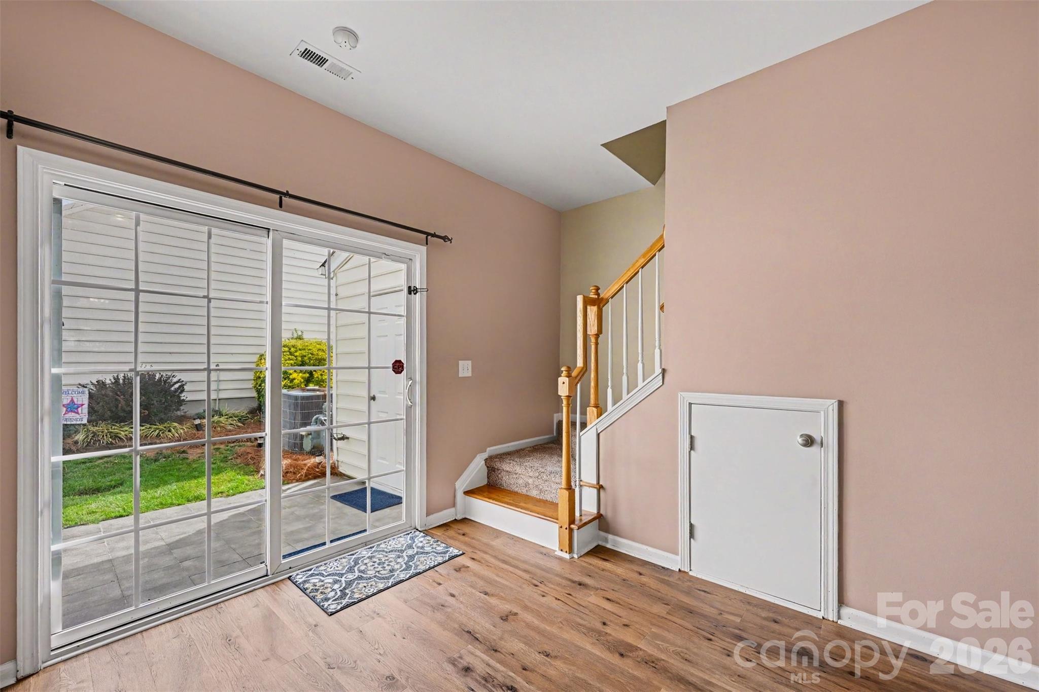 1033 Woodglen Lane