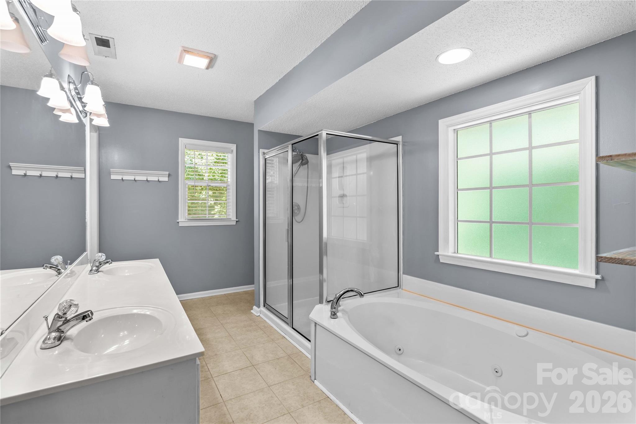 1904 Lorelei Court