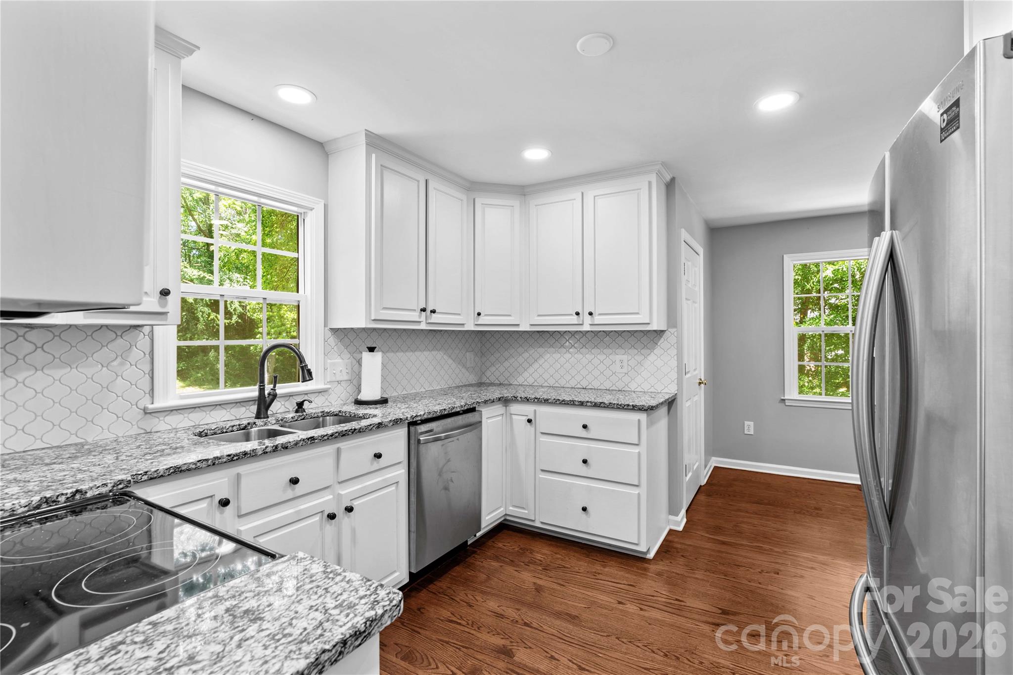 1904 Lorelei Court