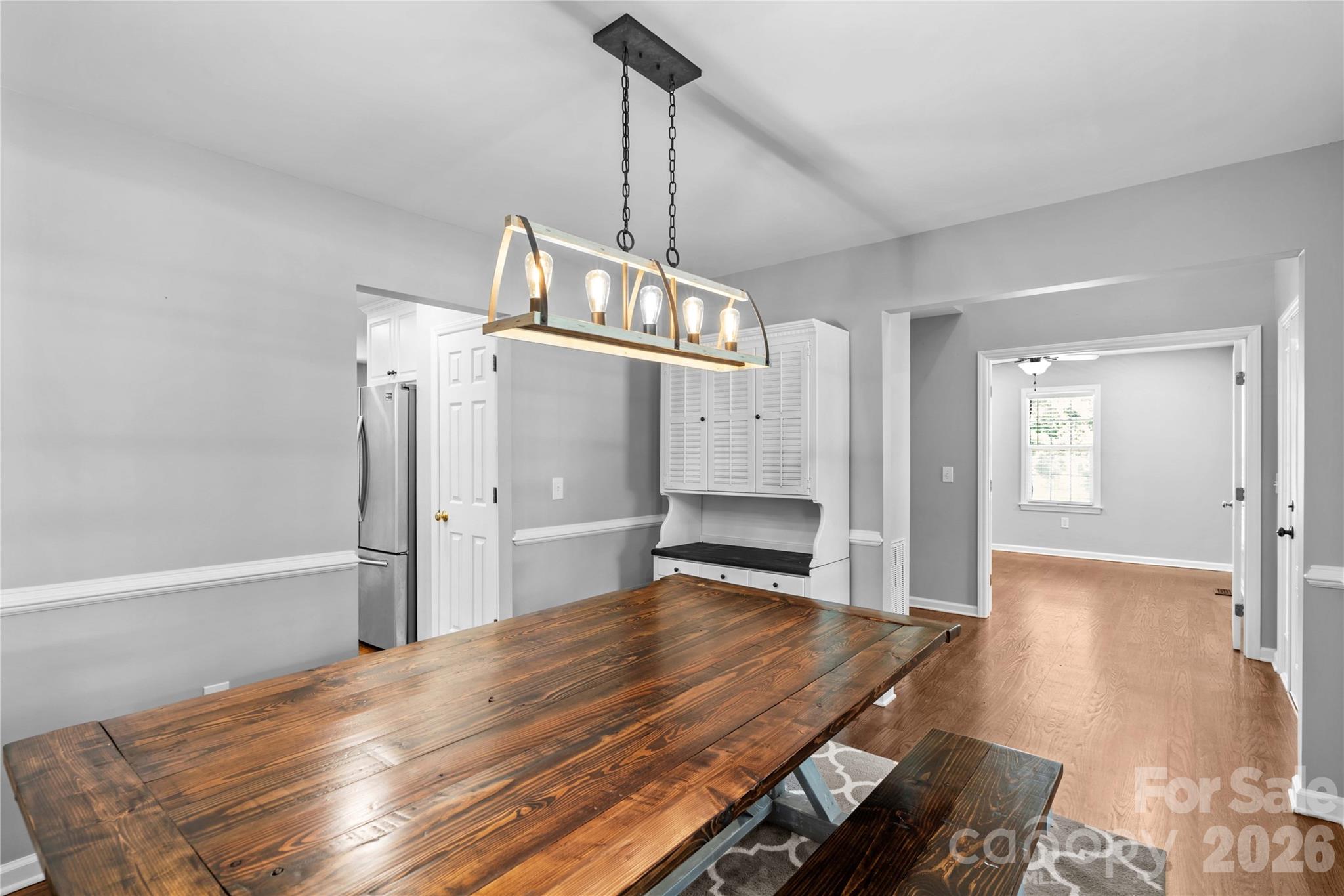 1904 Lorelei Court