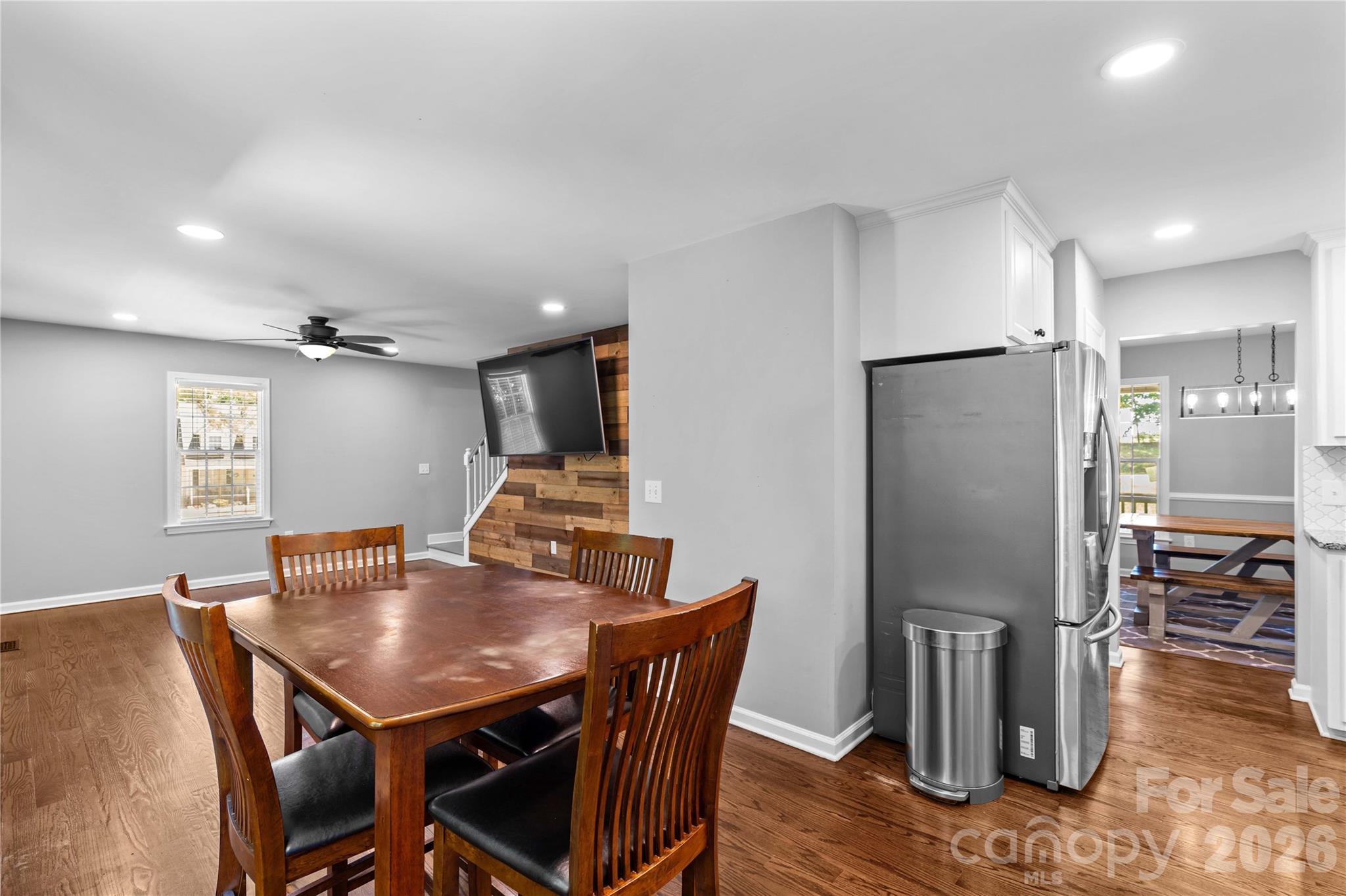 1904 Lorelei Court