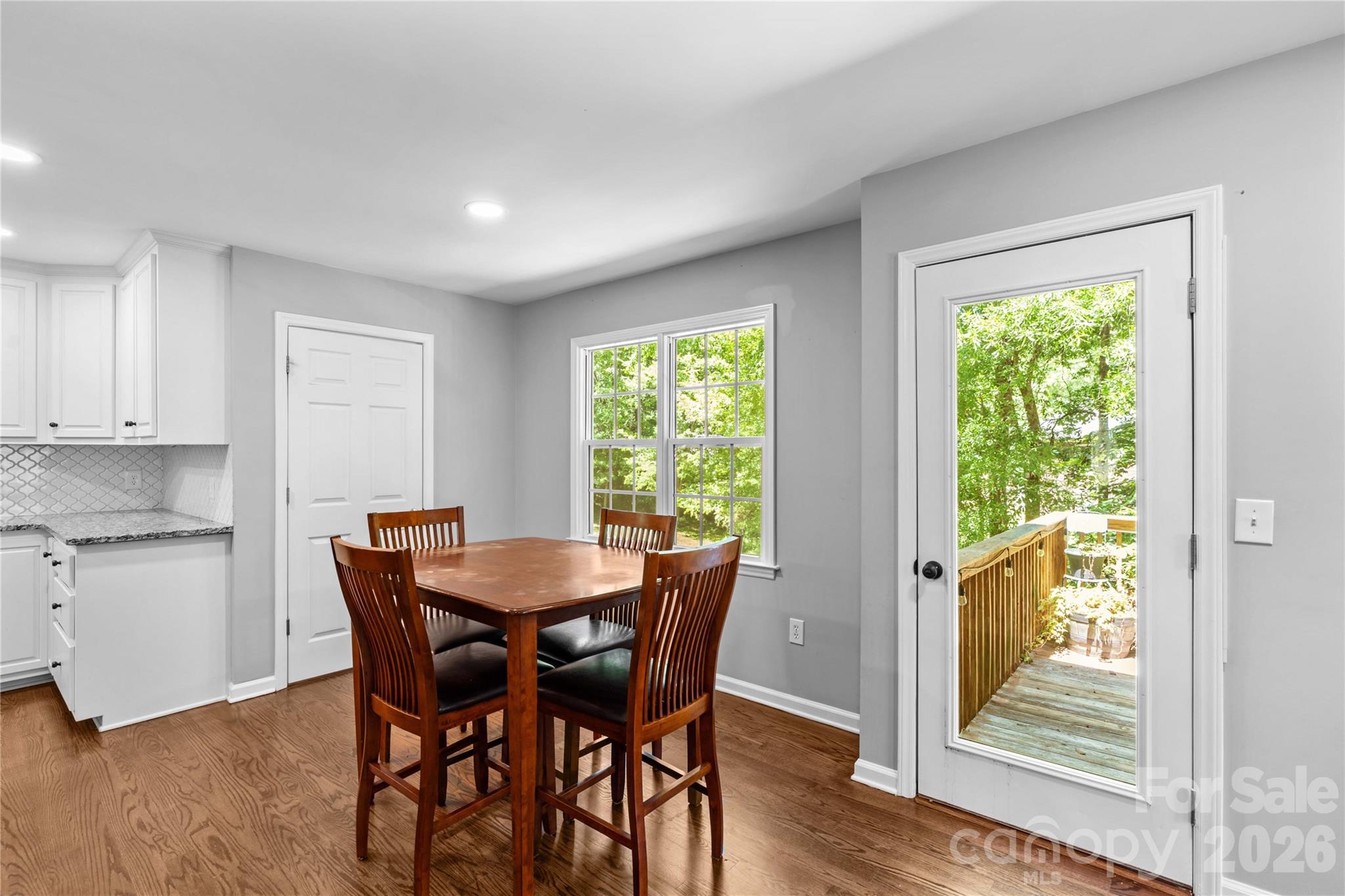 1904 Lorelei Court