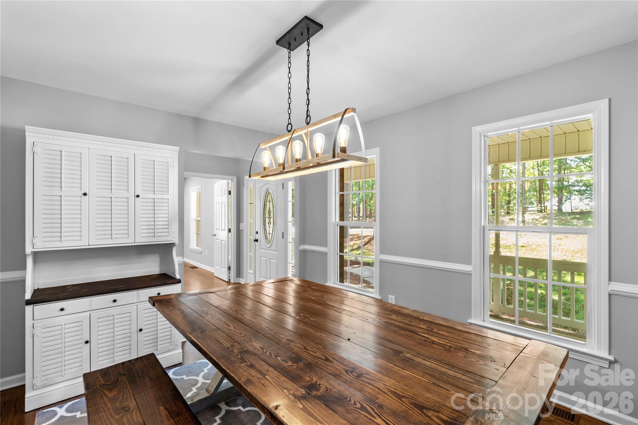 1904 Lorelei Court