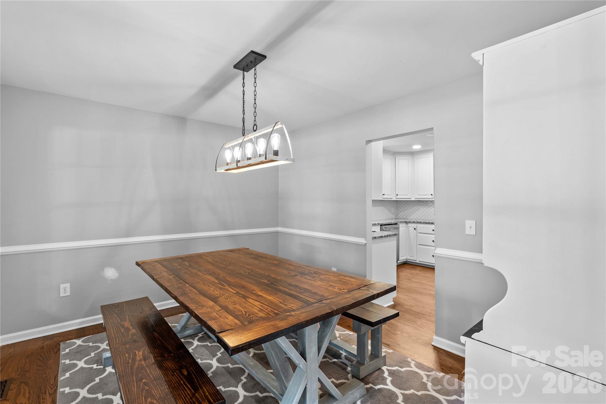 1904 Lorelei Court
