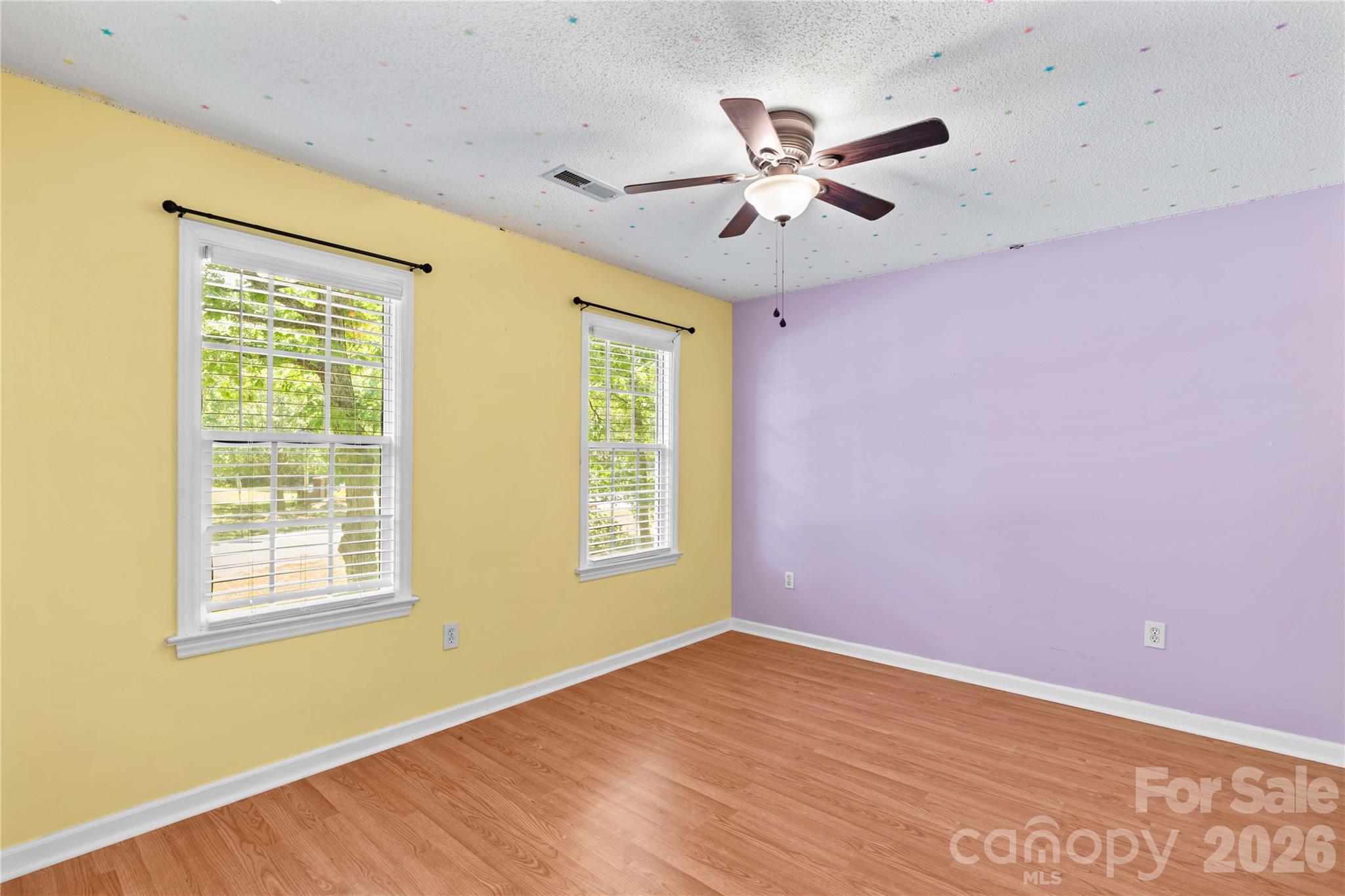 1904 Lorelei Court