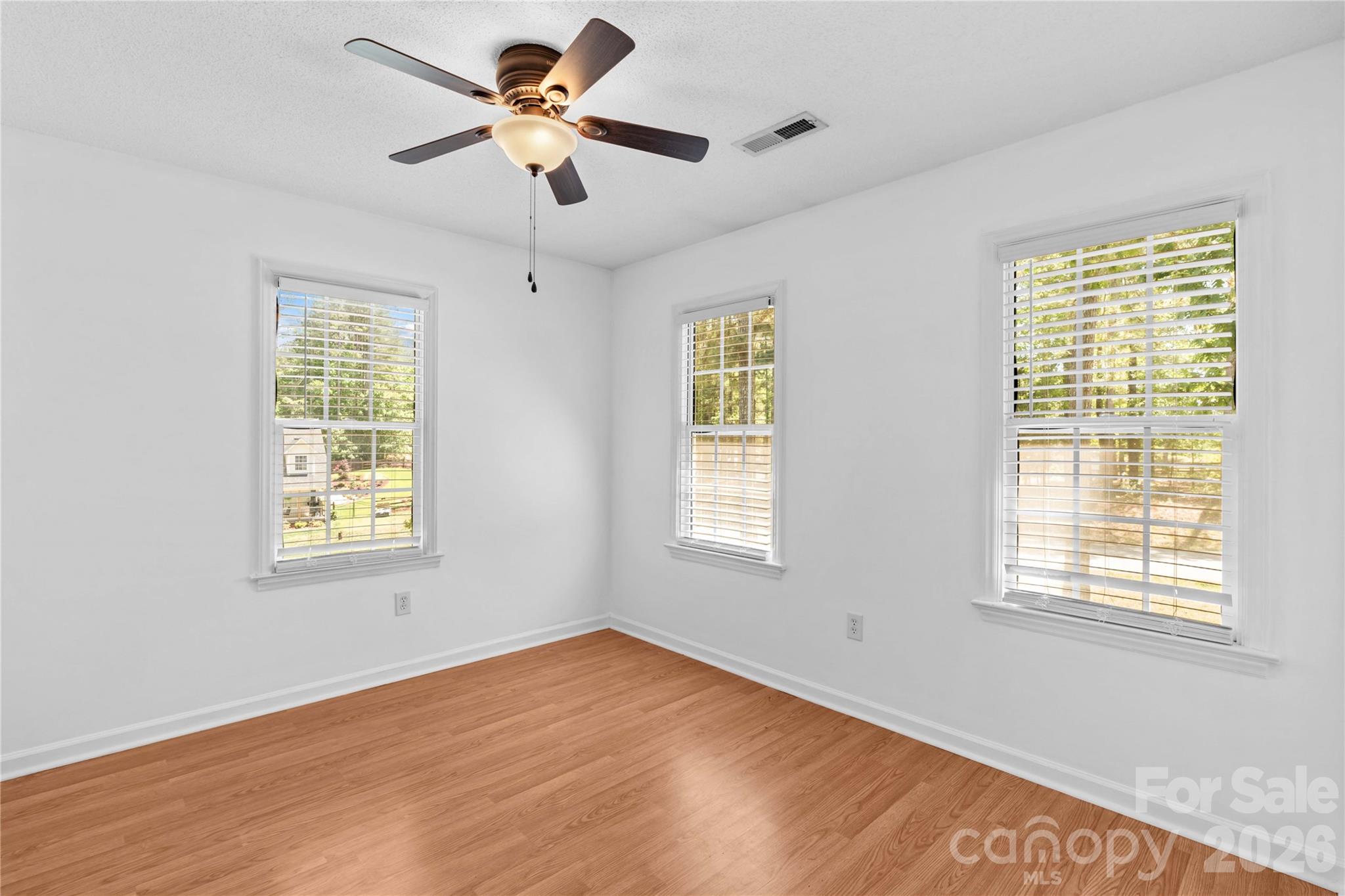 1904 Lorelei Court