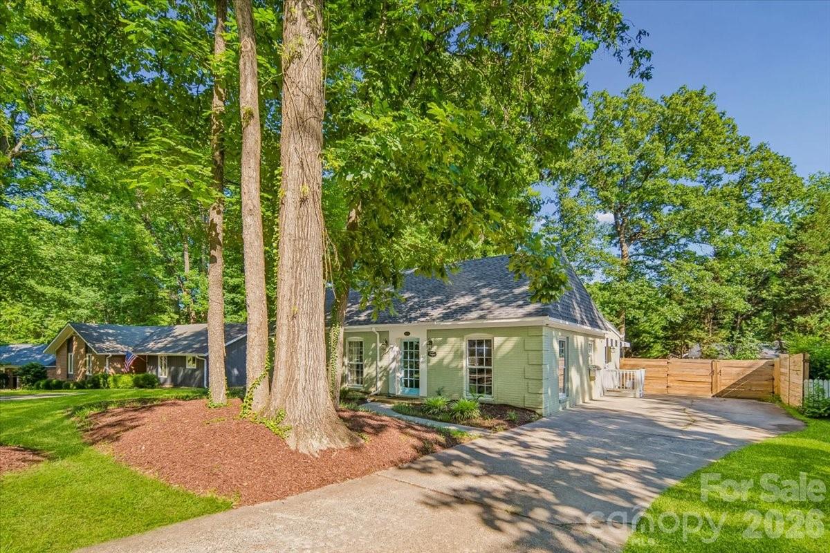 1005 Pinafore Drive
