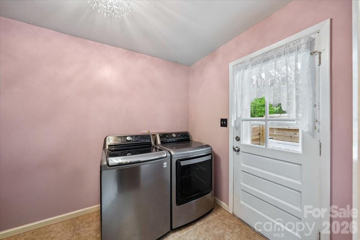 1005 Pinafore Drive