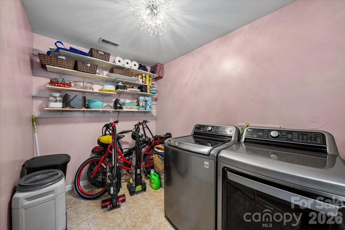 1005 Pinafore Drive