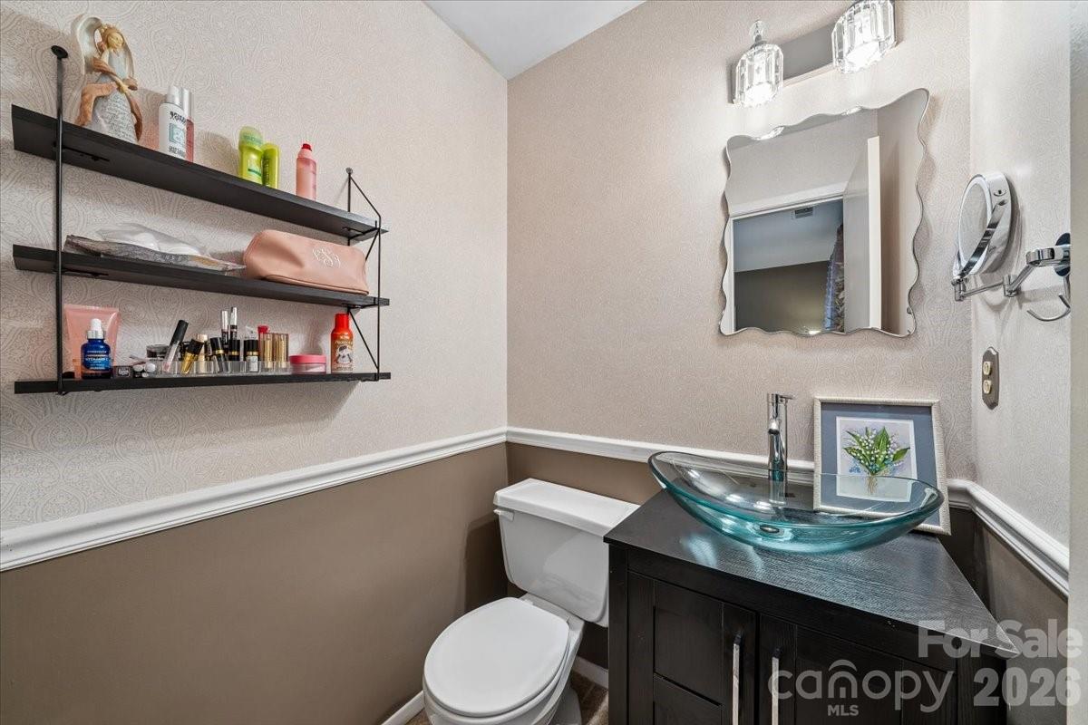 1005 Pinafore Drive