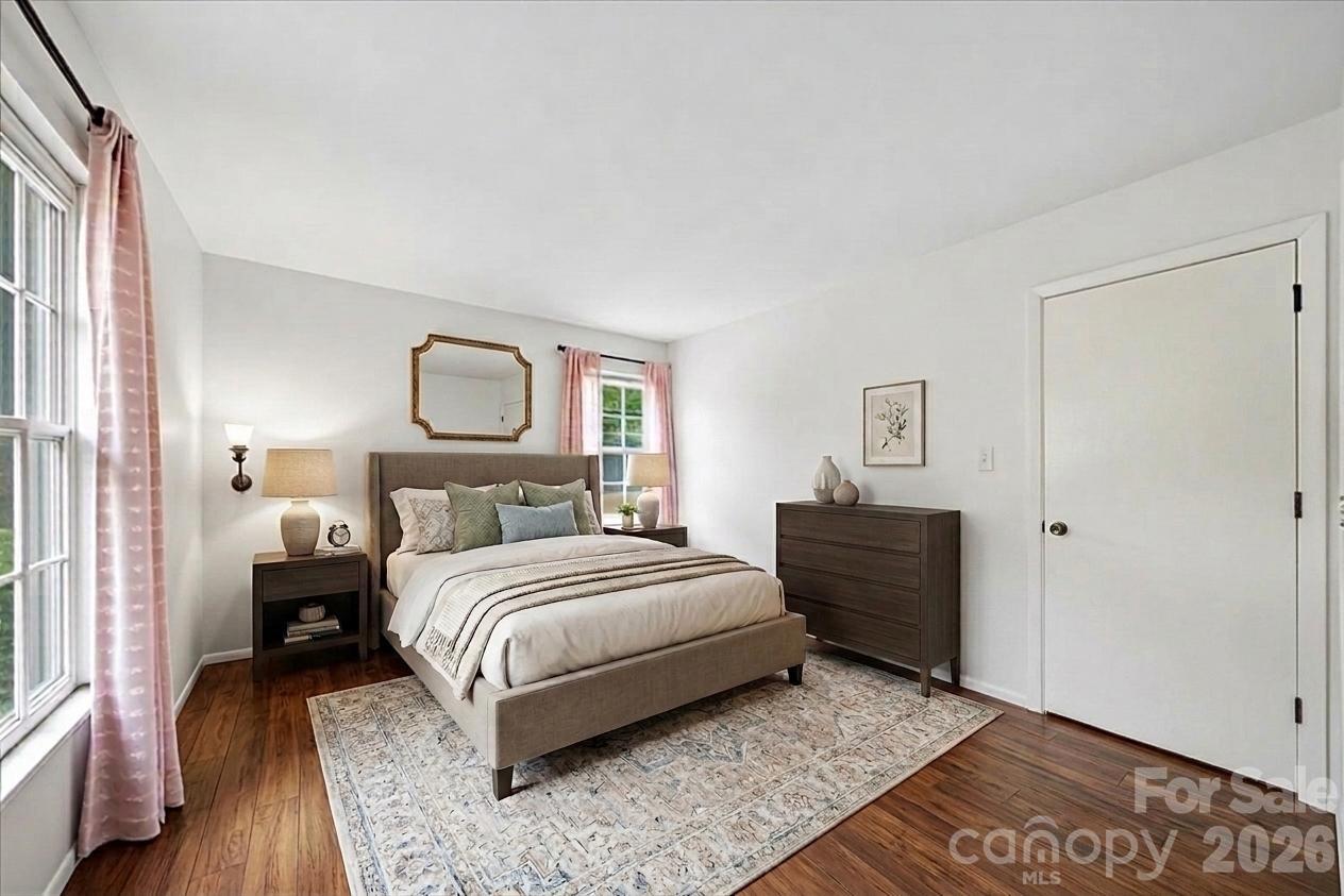 1005 Pinafore Drive